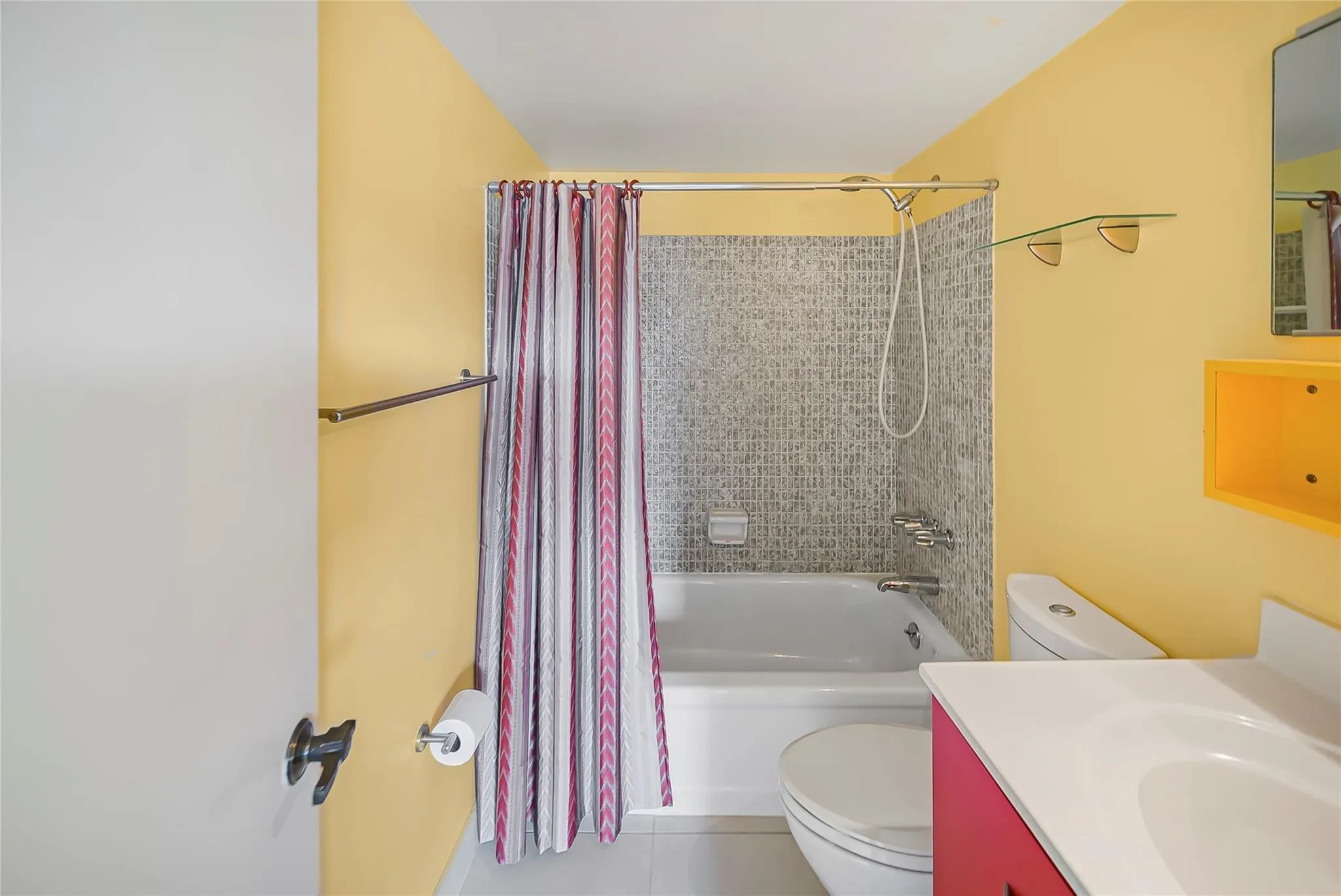 3105 NE 28th St, #2B
