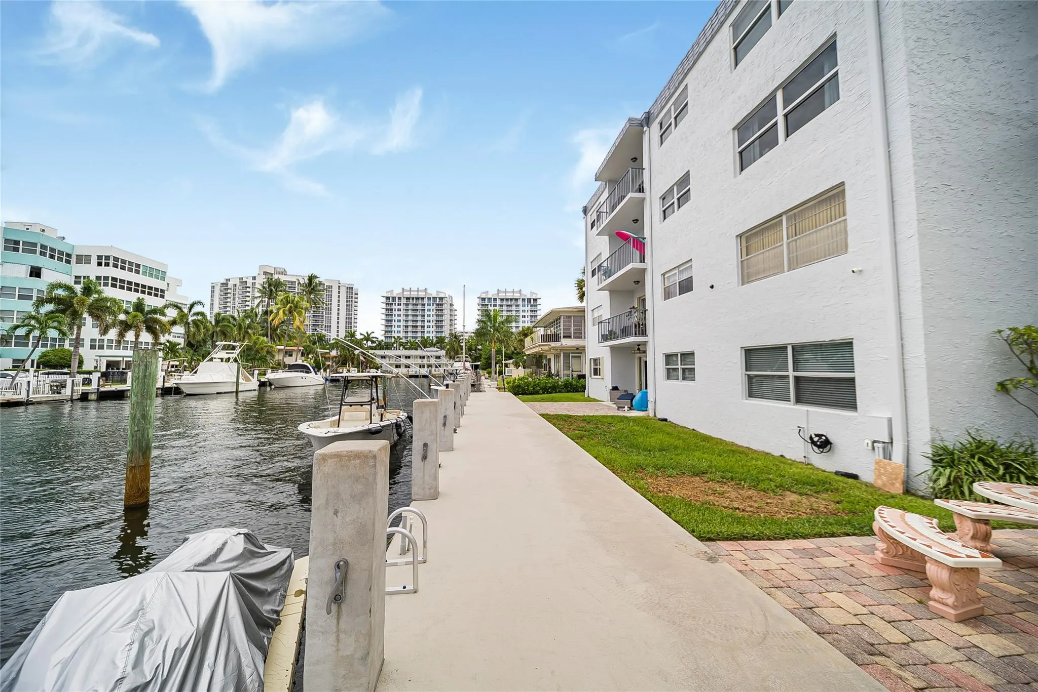 3105 NE 28th St, #2B