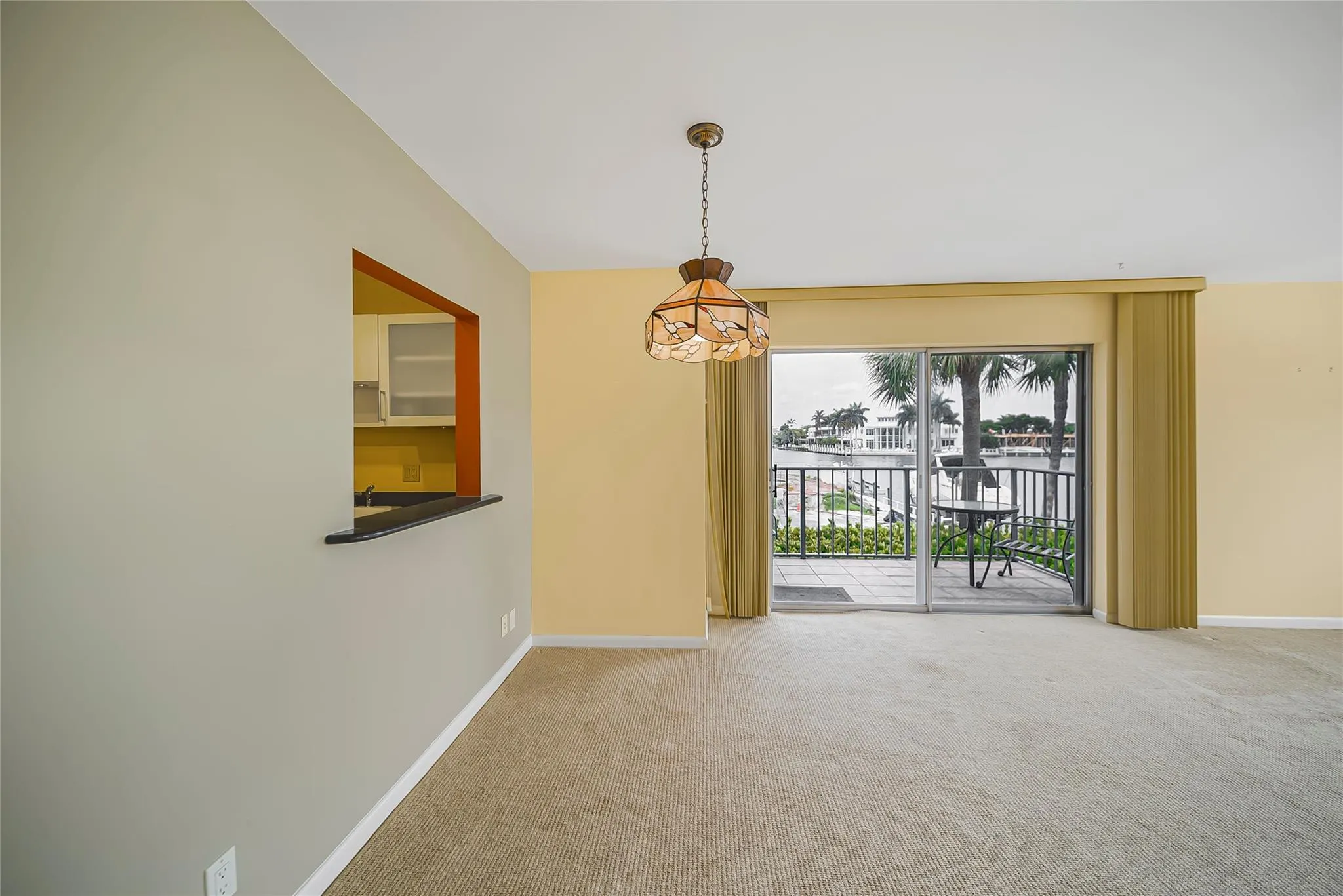 3105 NE 28th St, #2B