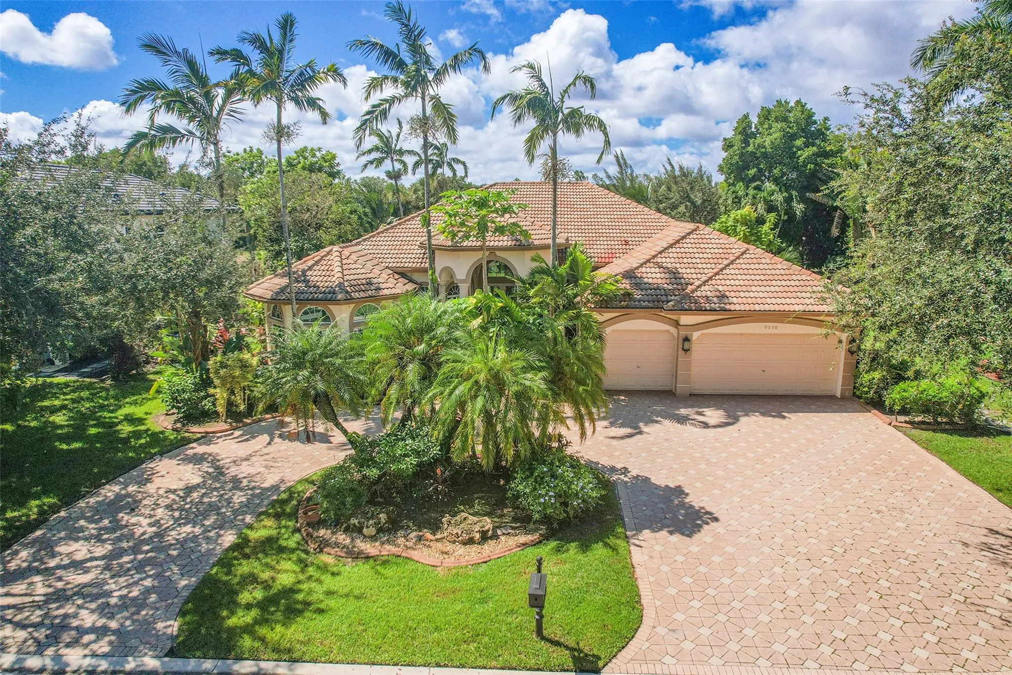9350 NW 62nd Ct