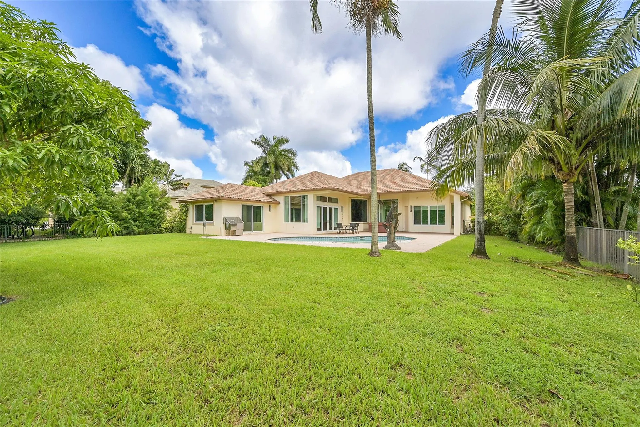 9350 NW 62nd Ct