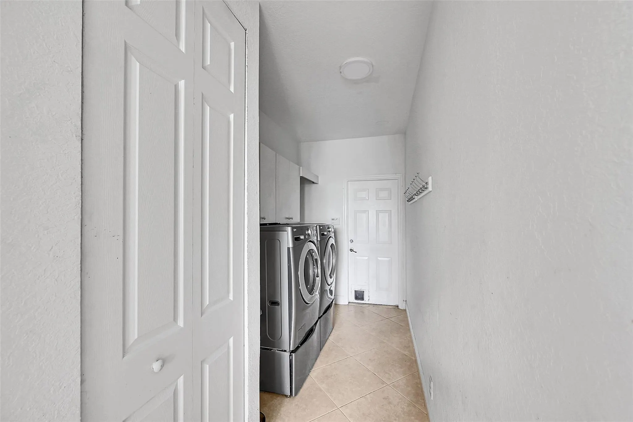 9350 NW 62nd Ct