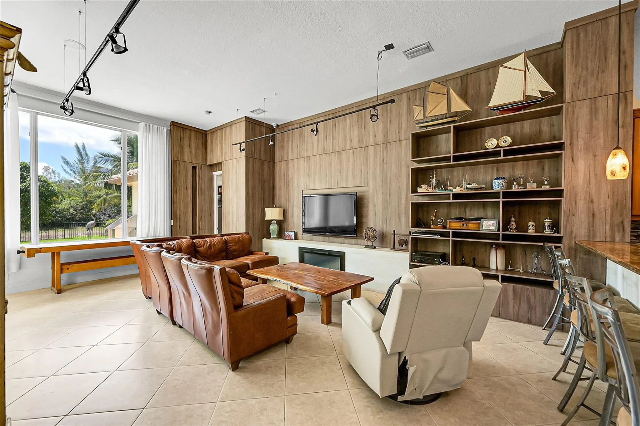 9350 NW 62nd Ct