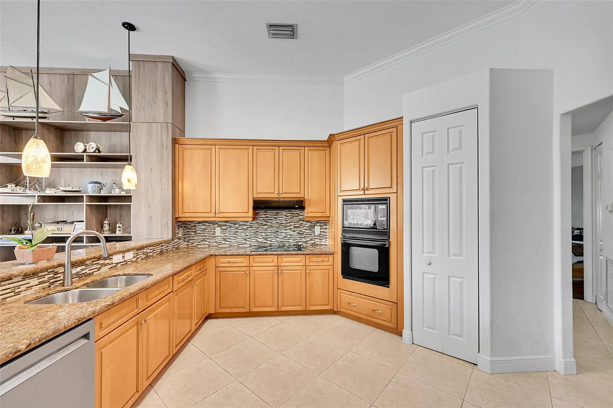 9350 NW 62nd Ct