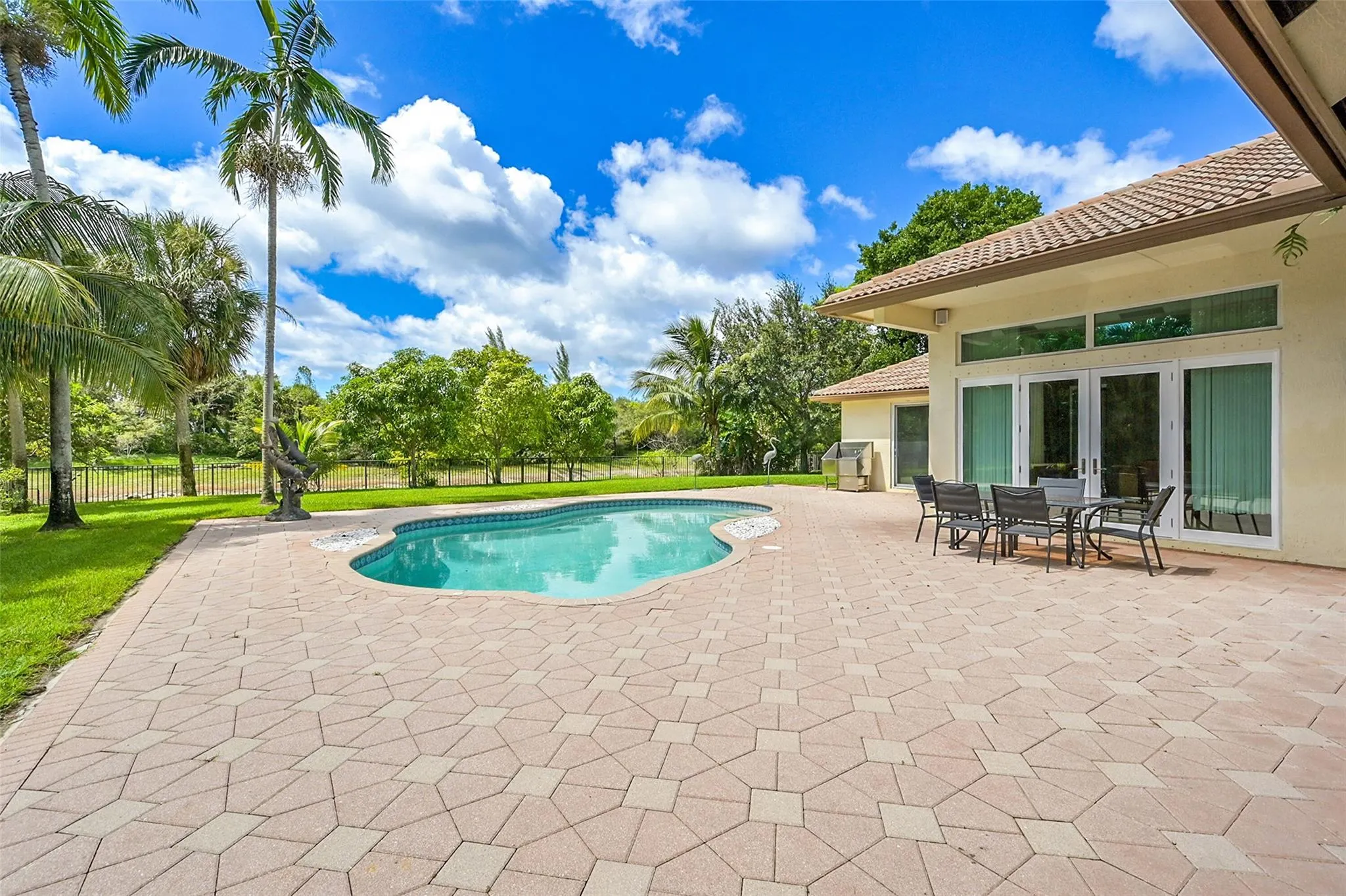 9350 NW 62nd Ct