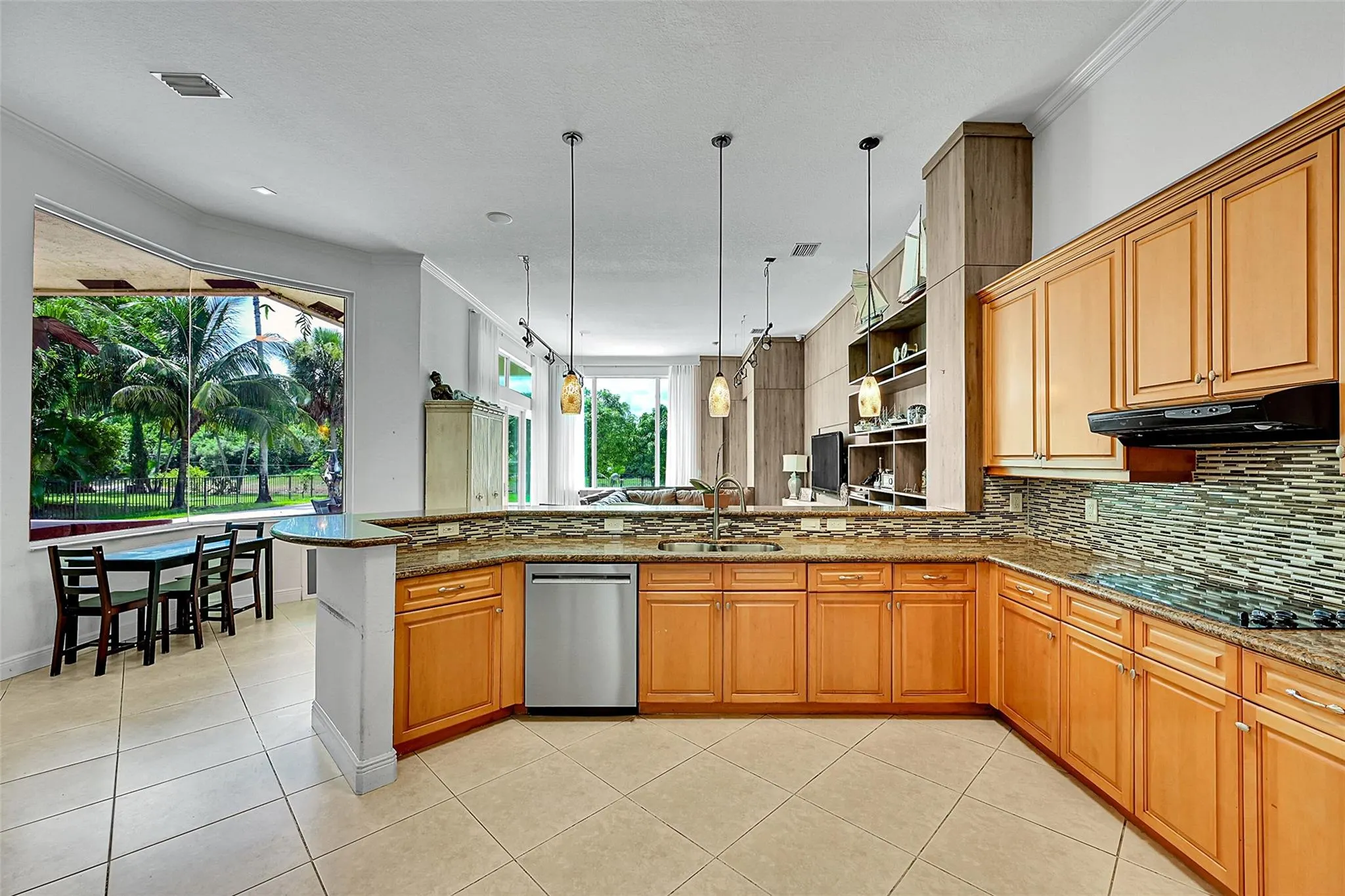 9350 NW 62nd Ct