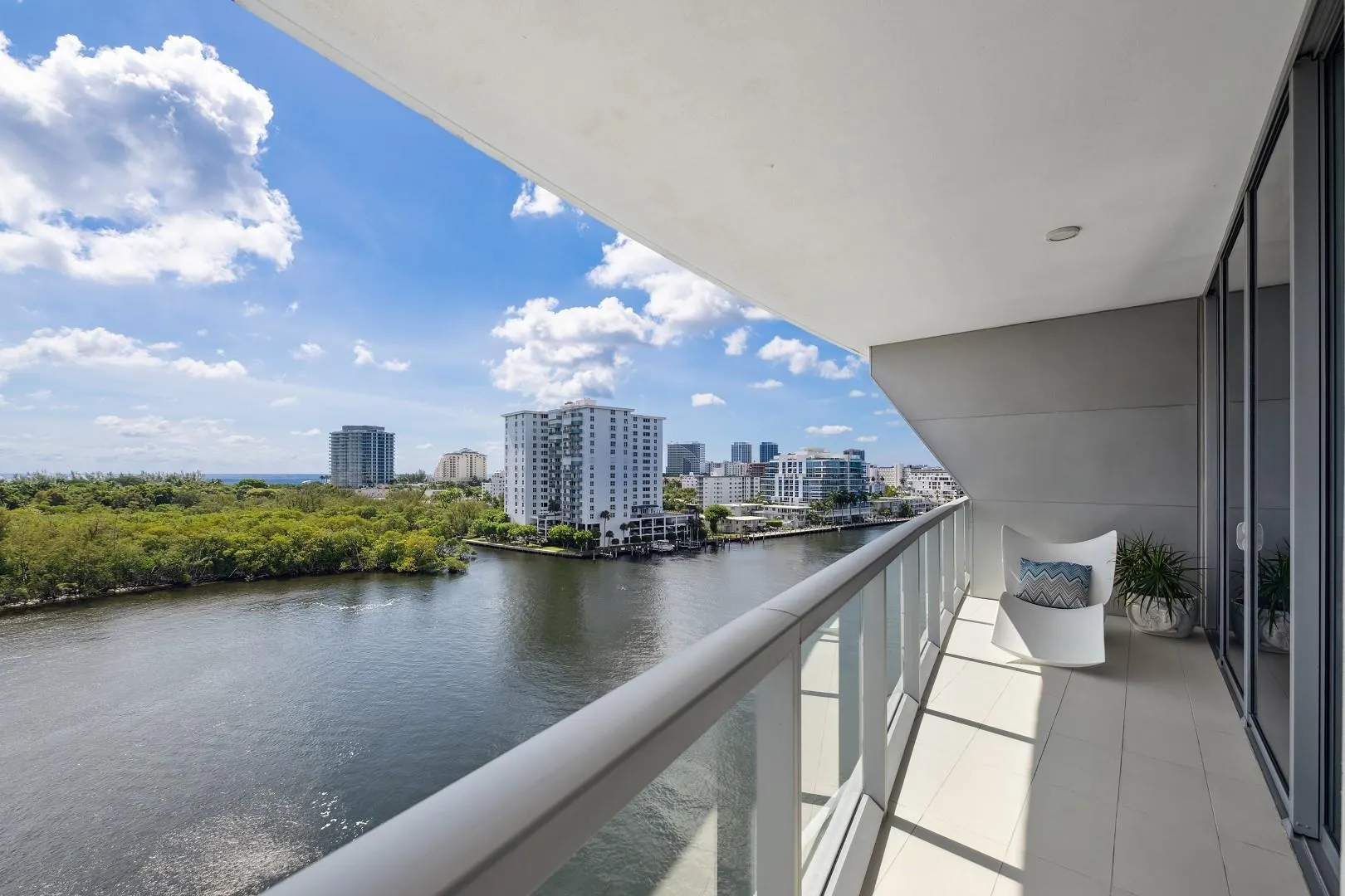 920 Intracoastal Dr, #801