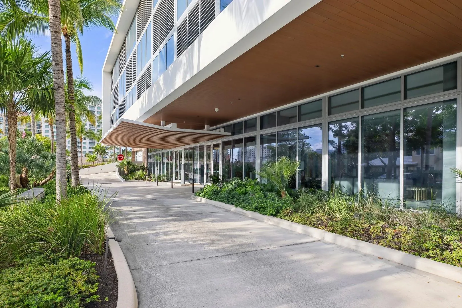 920 Intracoastal Dr, #801