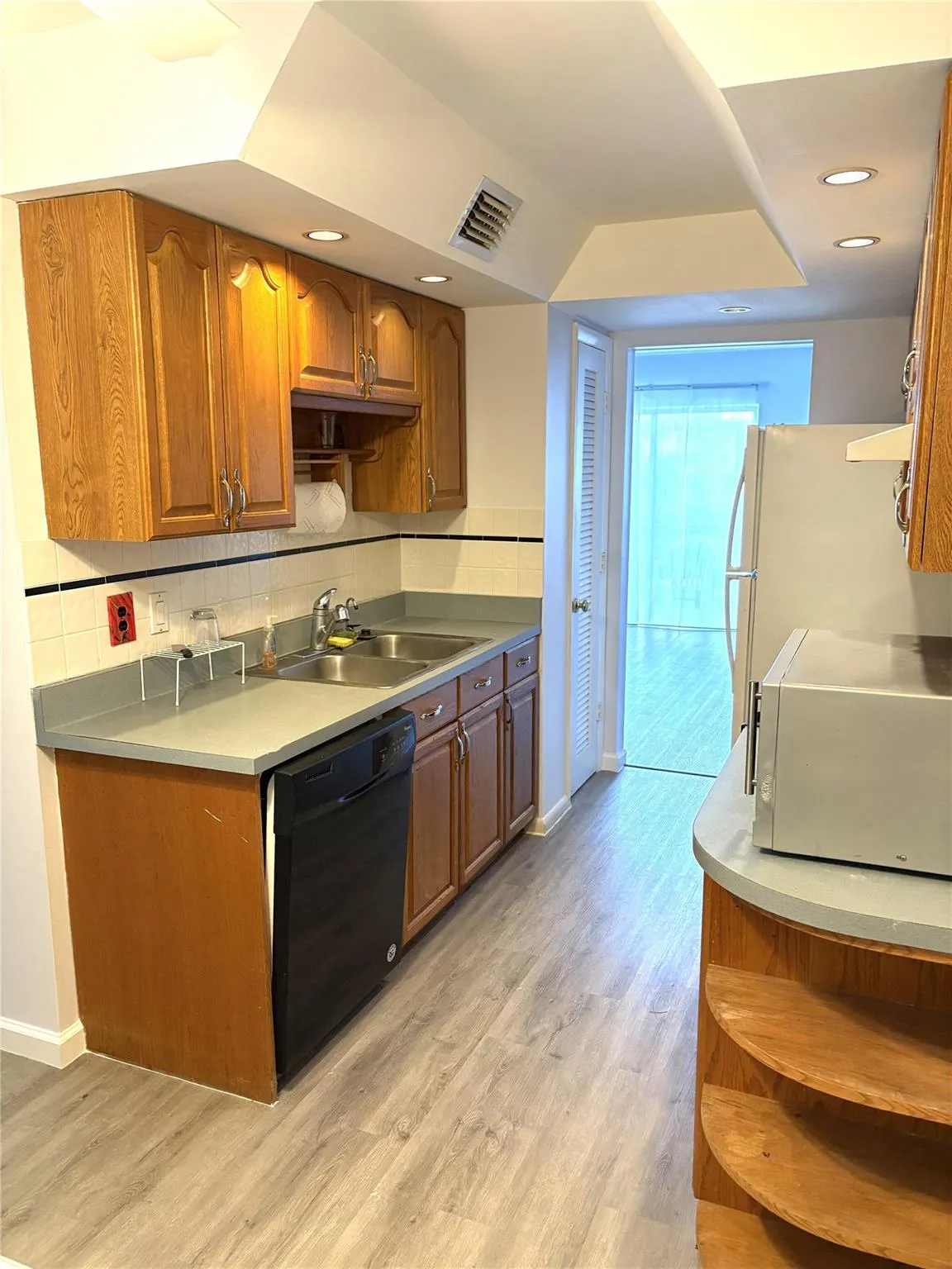 620 Tennis Club Dr, #305