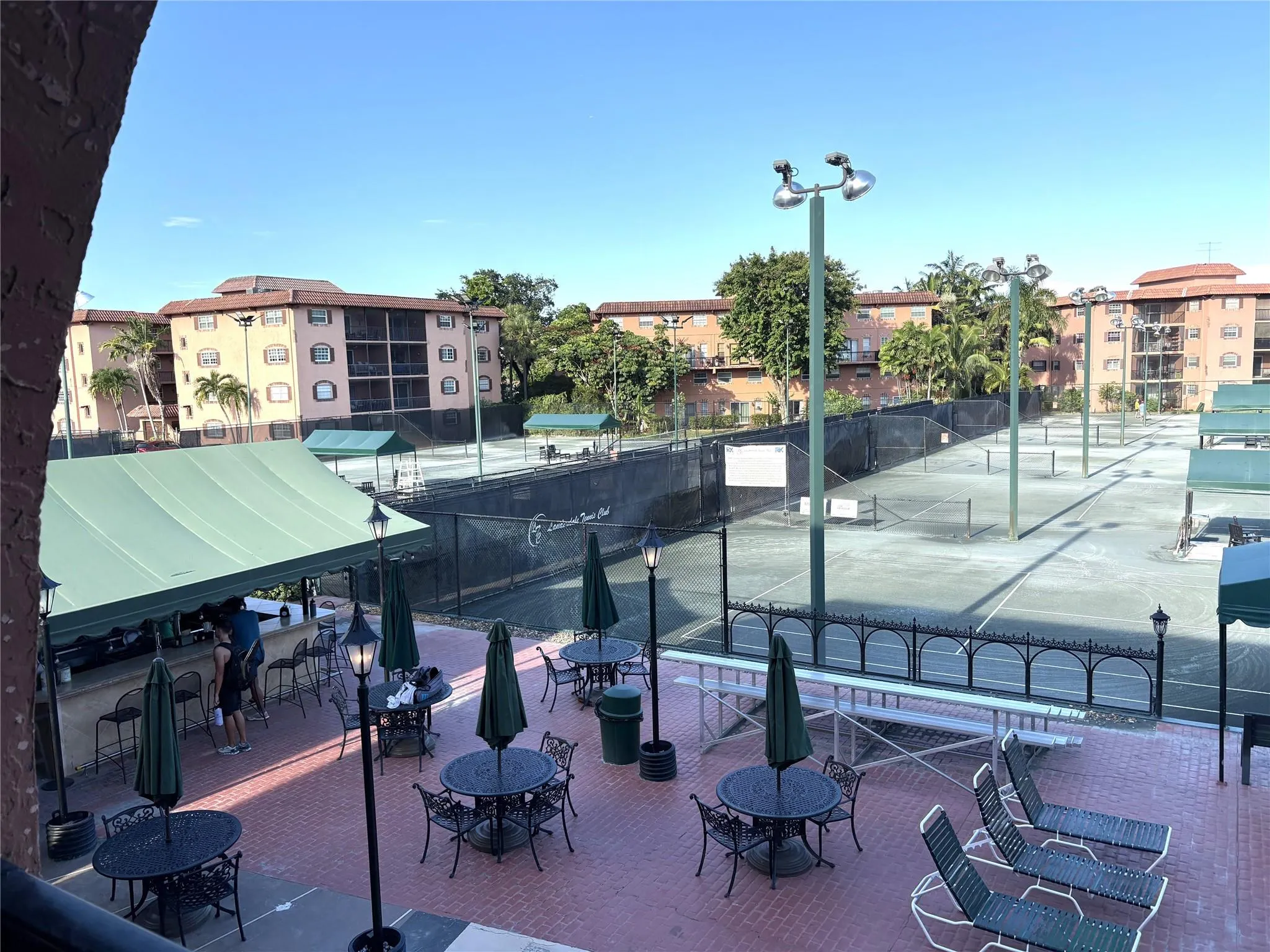 620 Tennis Club Dr, #305