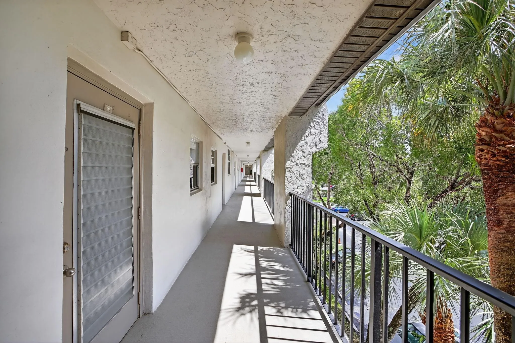 9440 Poinciana Pl, #401
