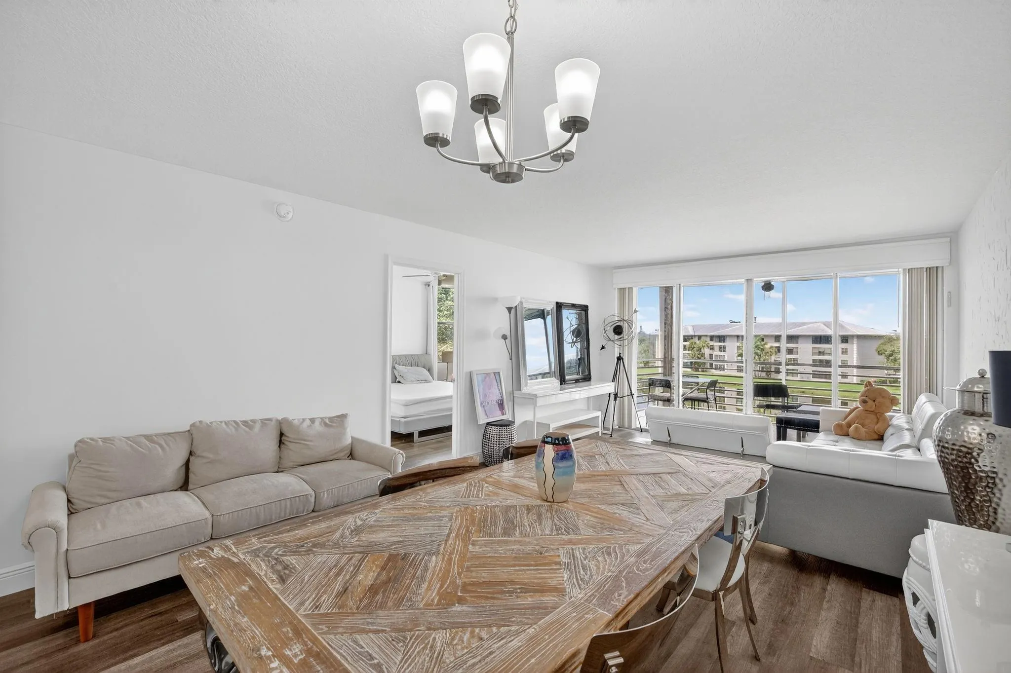 9440 Poinciana Pl, #401