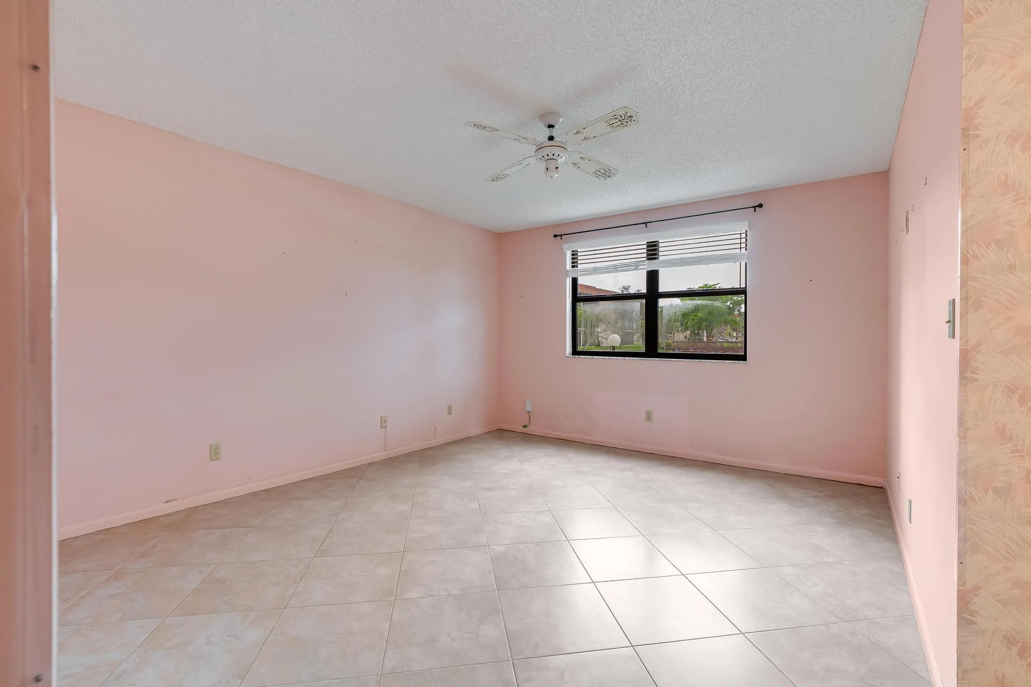 4955 E Sabal Palm Blvd, #104