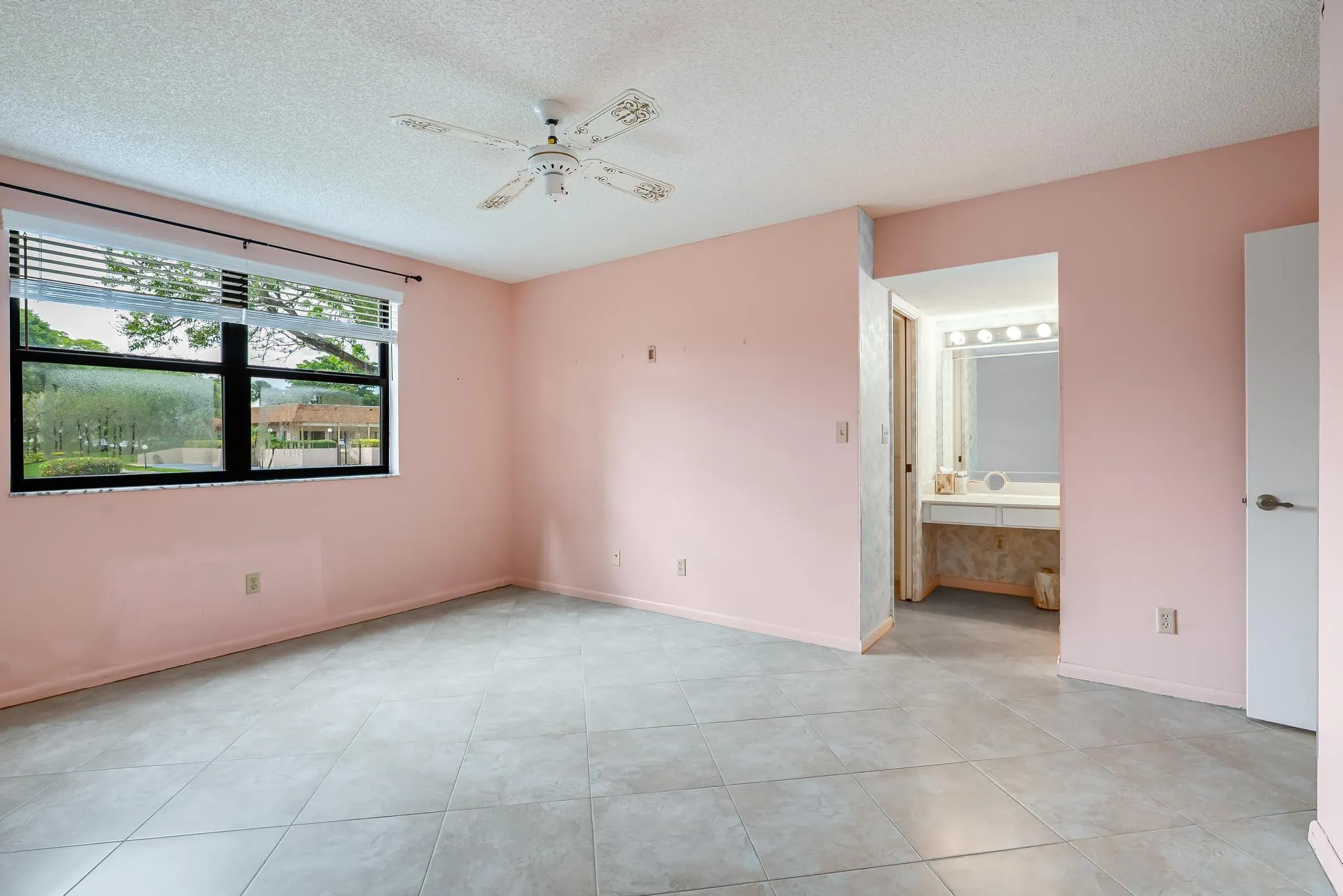 4955 E Sabal Palm Blvd, #104