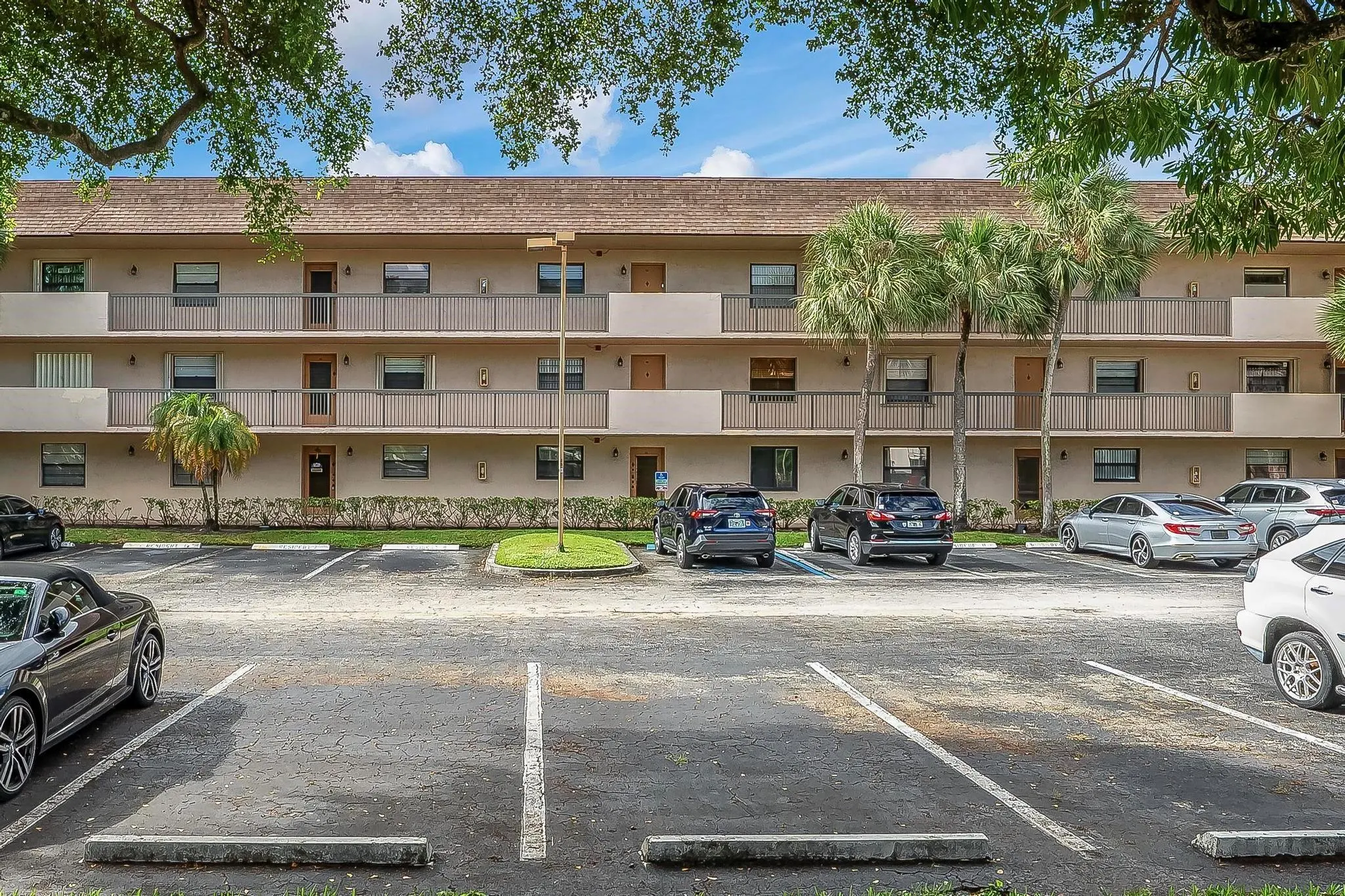 4955 E Sabal Palm Blvd, #104