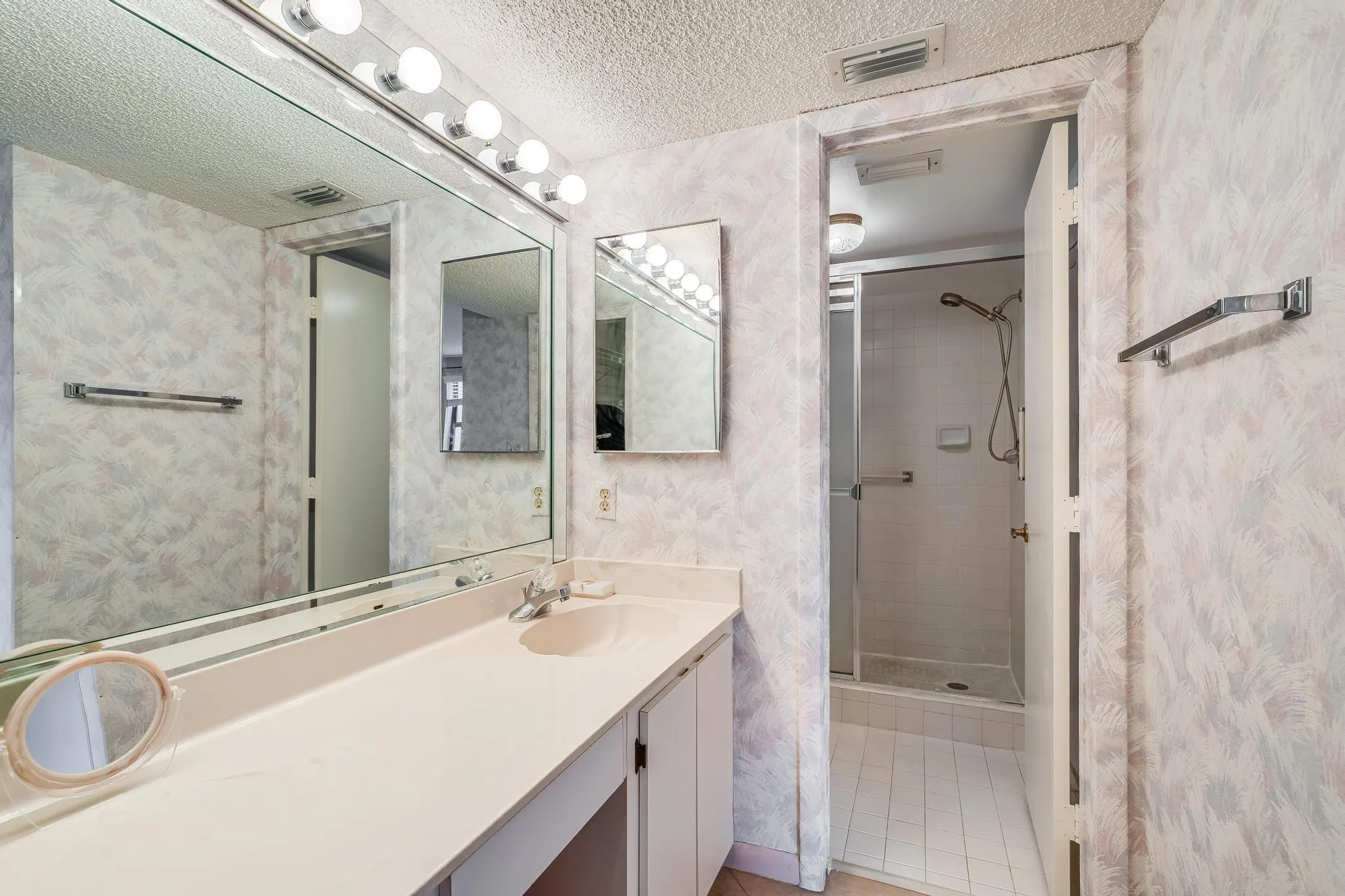 4955 E Sabal Palm Blvd, #104