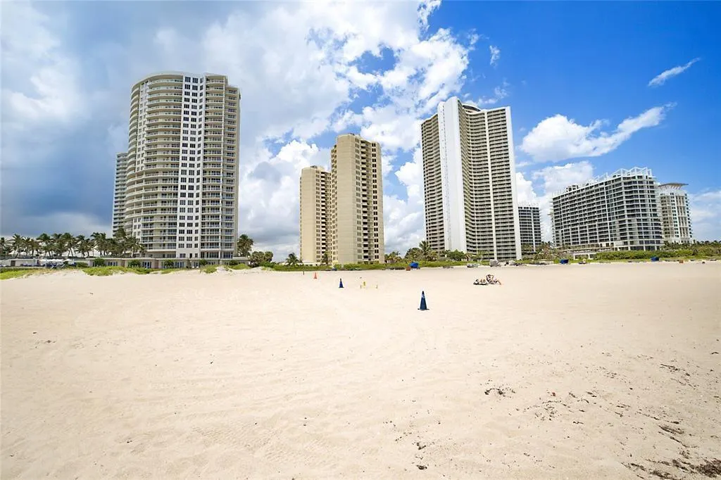 2800 N Ocean Dr, #B-9A