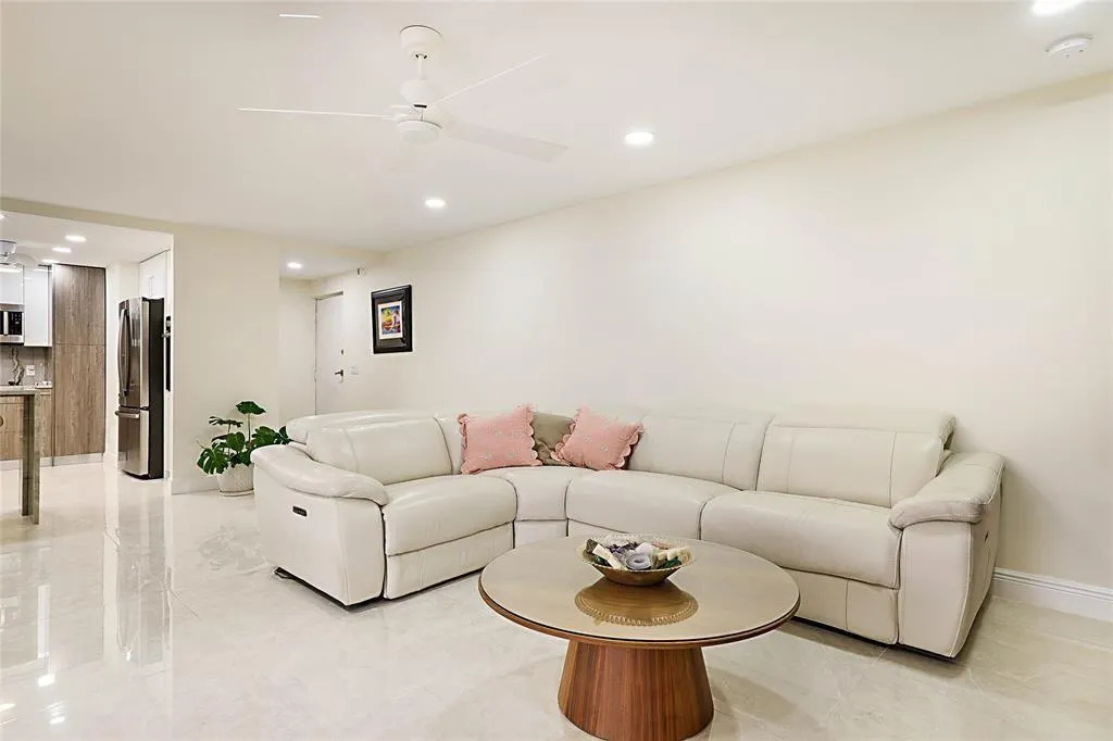 2800 N Ocean Dr, #B-9A