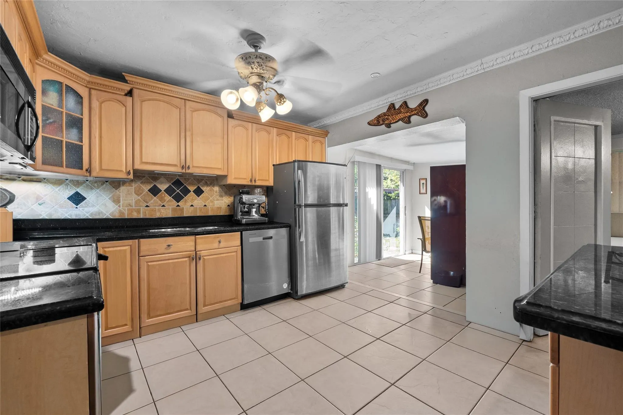 2481 NE 15th Ave