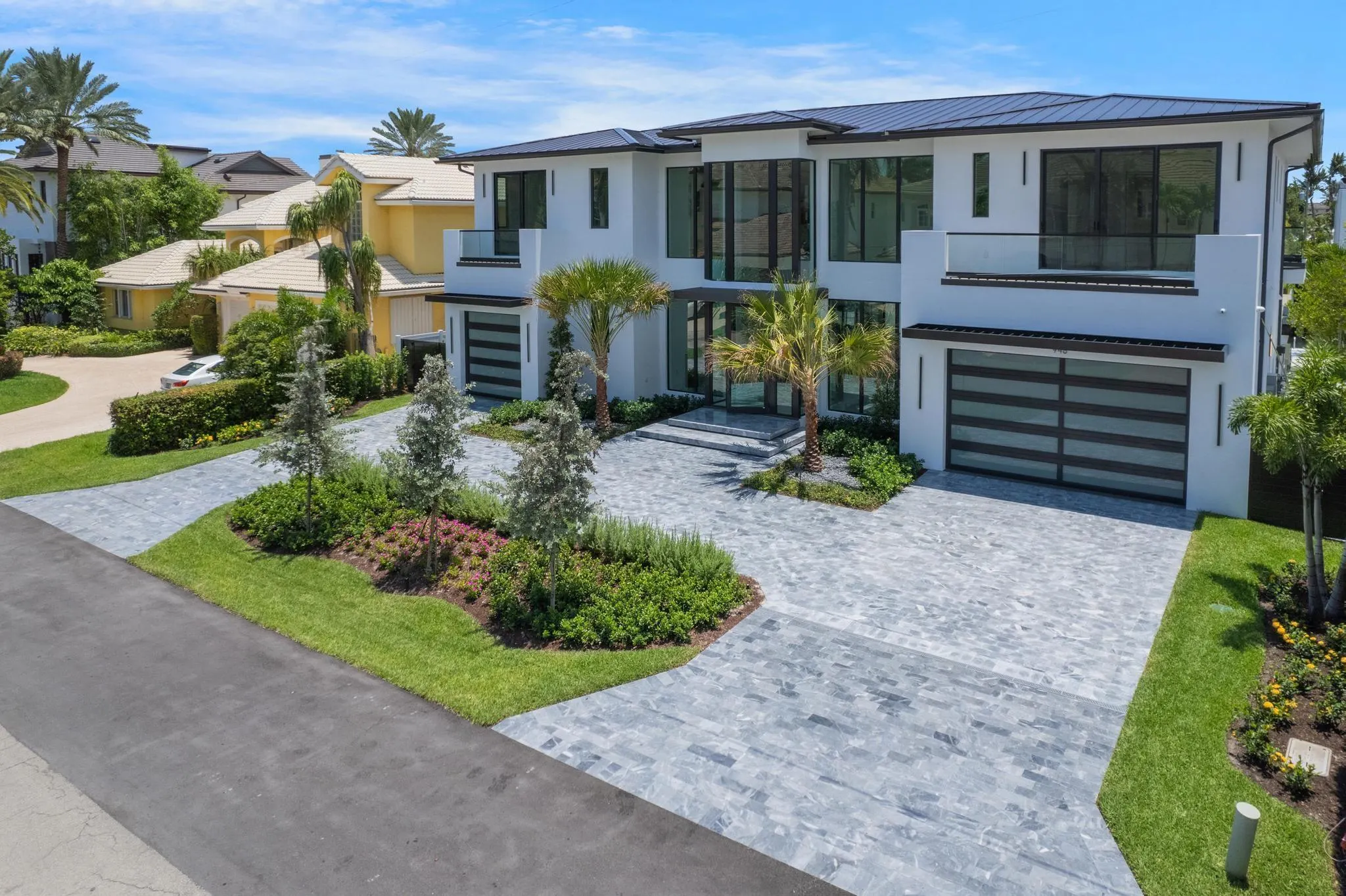 948 Banyan Drive