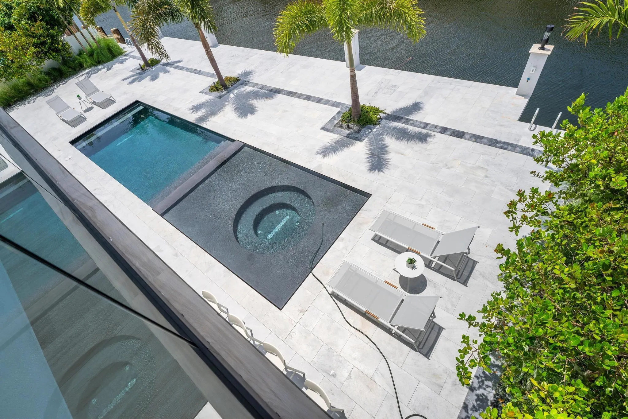 948 Banyan Drive
