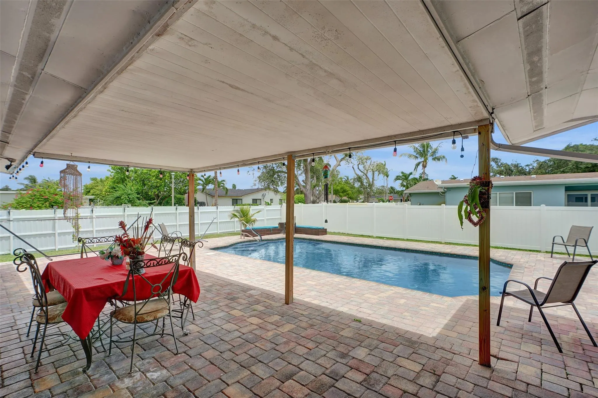 621 NW 97th Ter