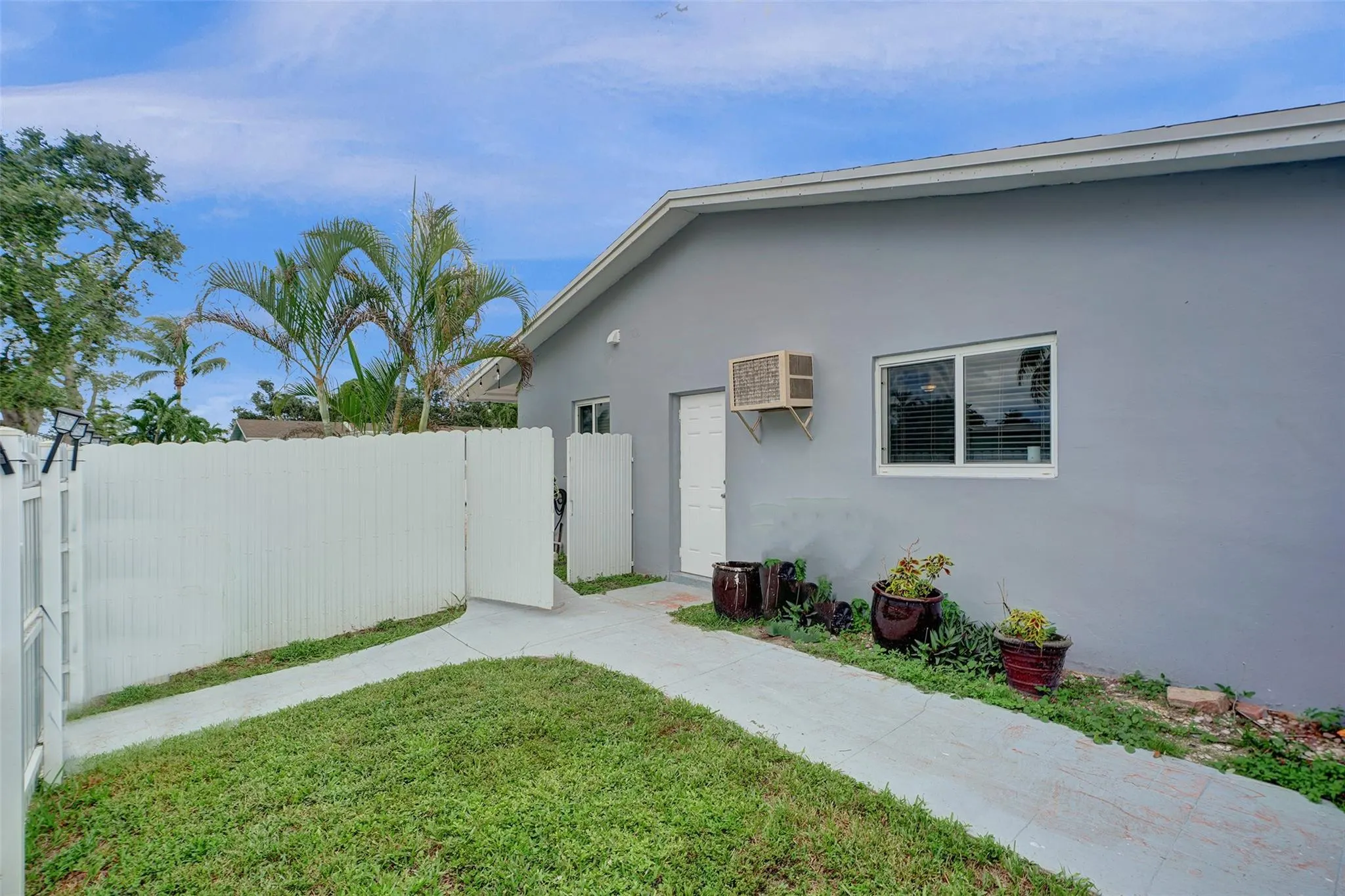 621 NW 97th Ter