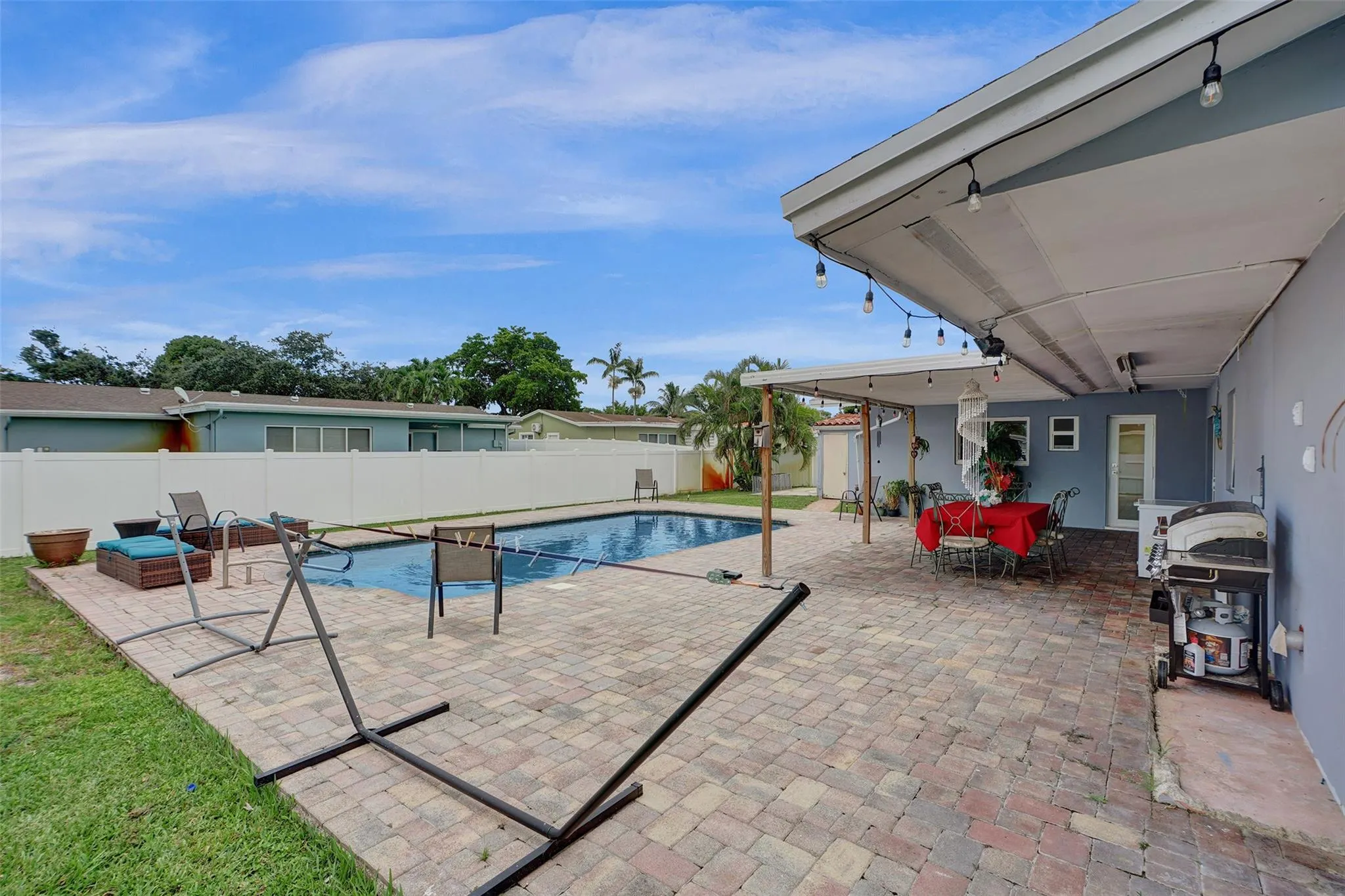 621 NW 97th Ter