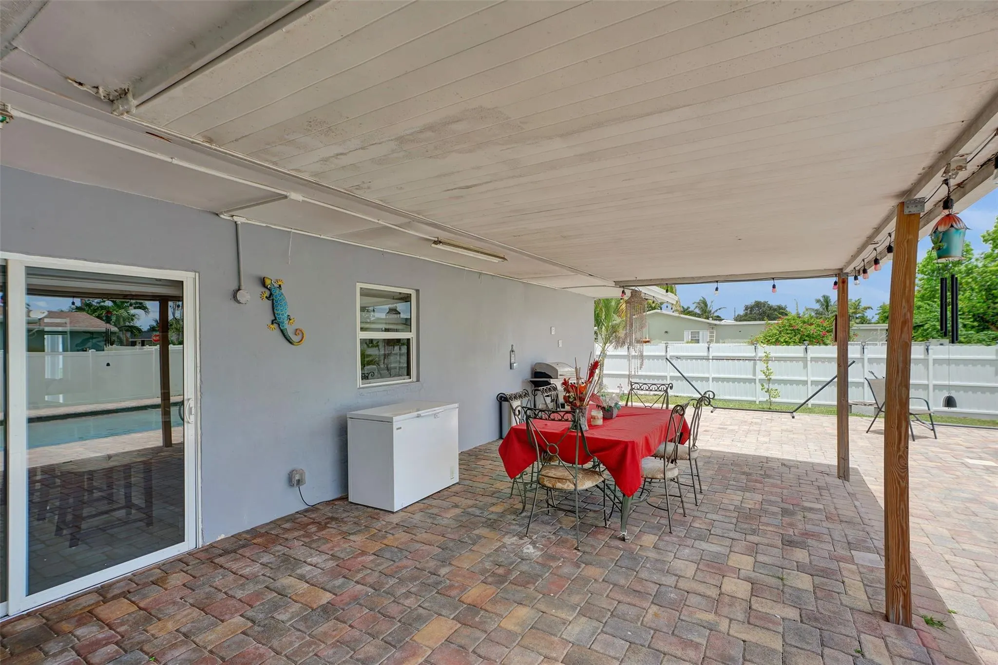 621 NW 97th Ter