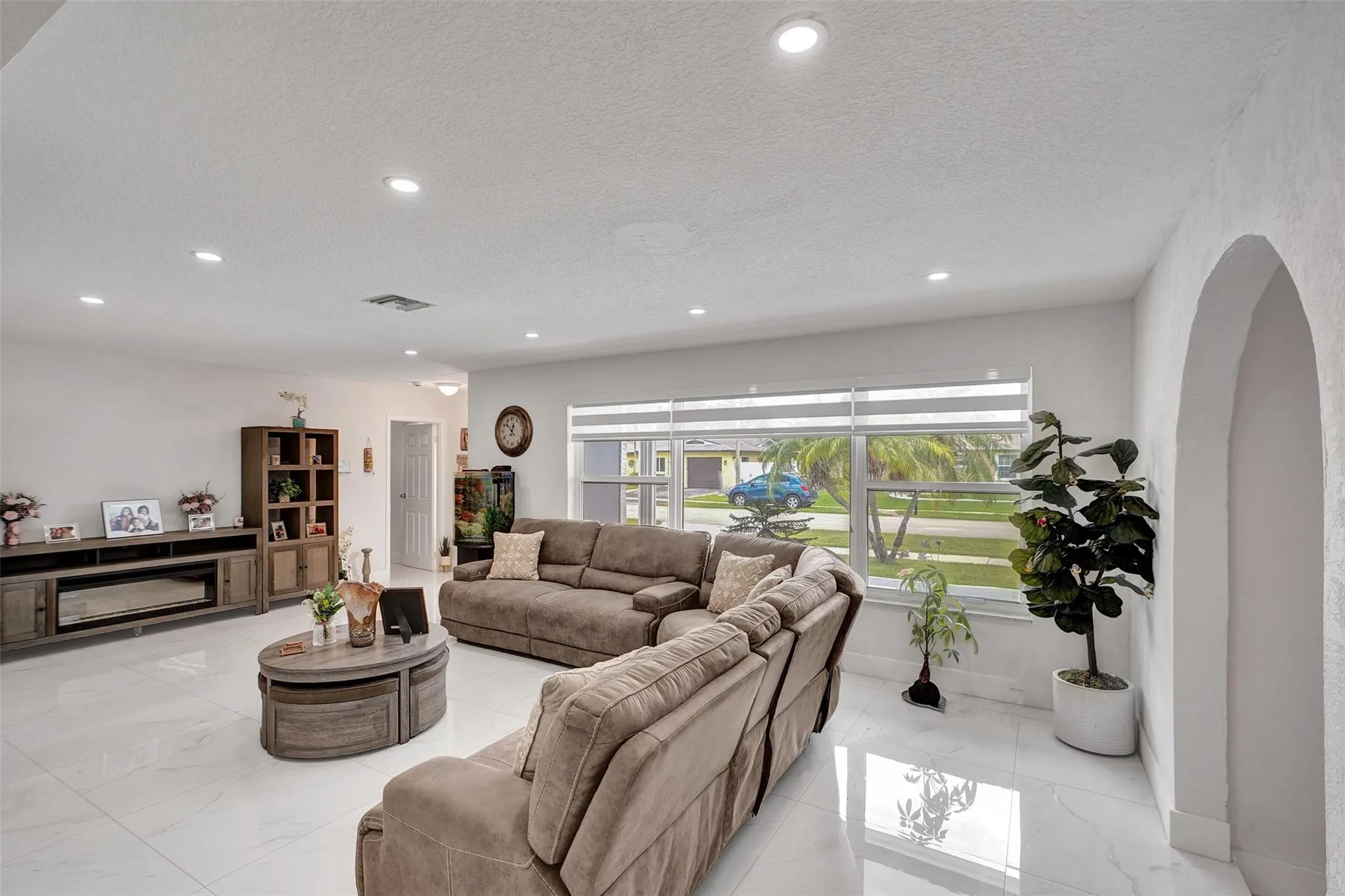 621 NW 97th Ter