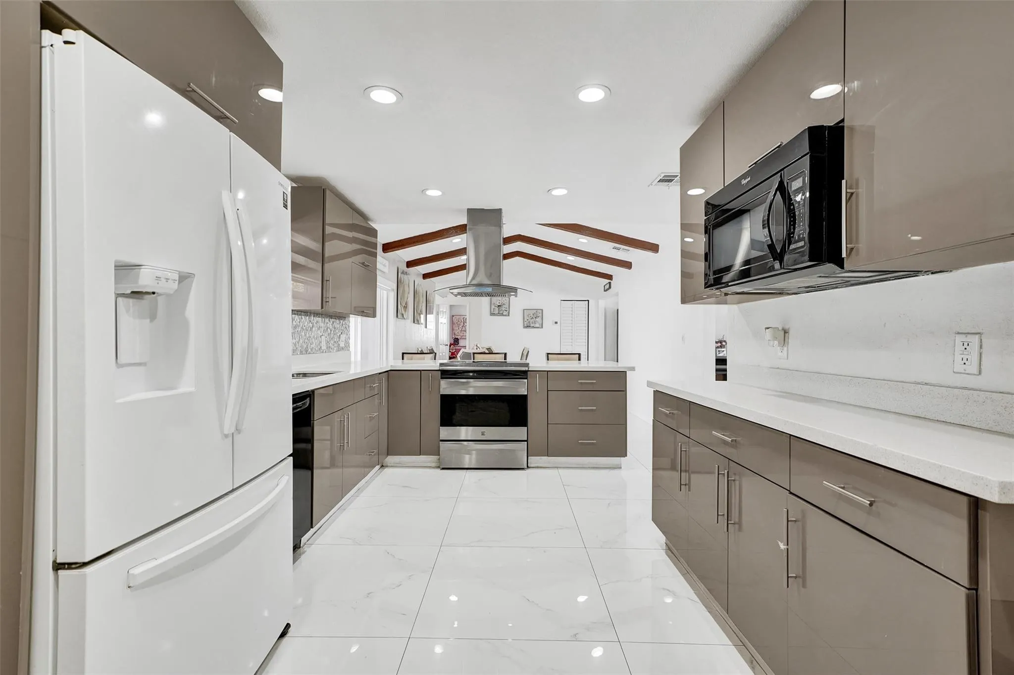 621 NW 97th Ter