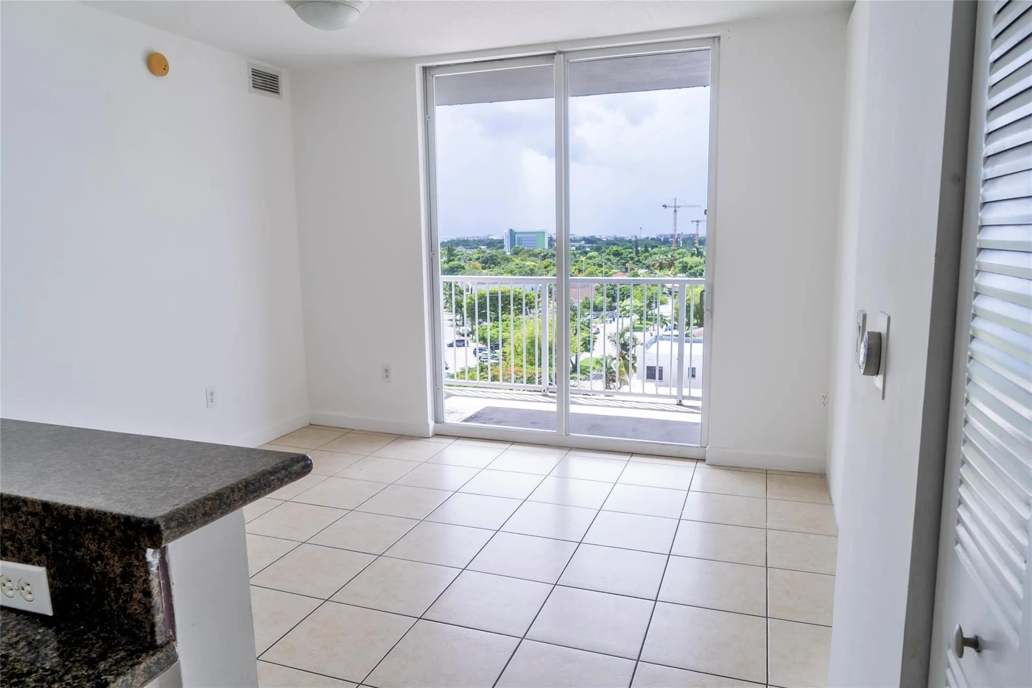 1 Glen Royal Pkwy, #809