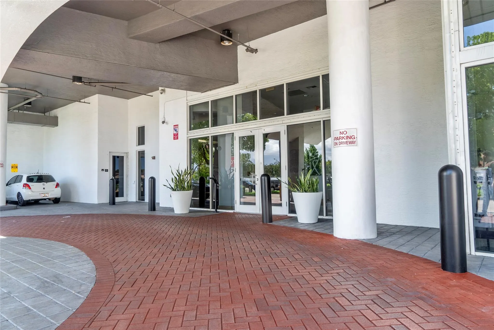 1 Glen Royal Pkwy, #809