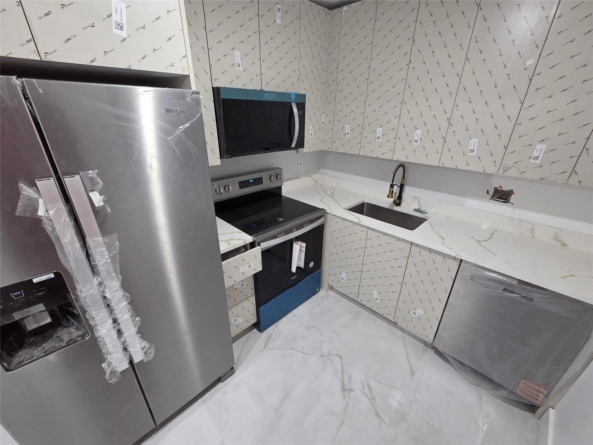 251 S Cypress Rd, #101