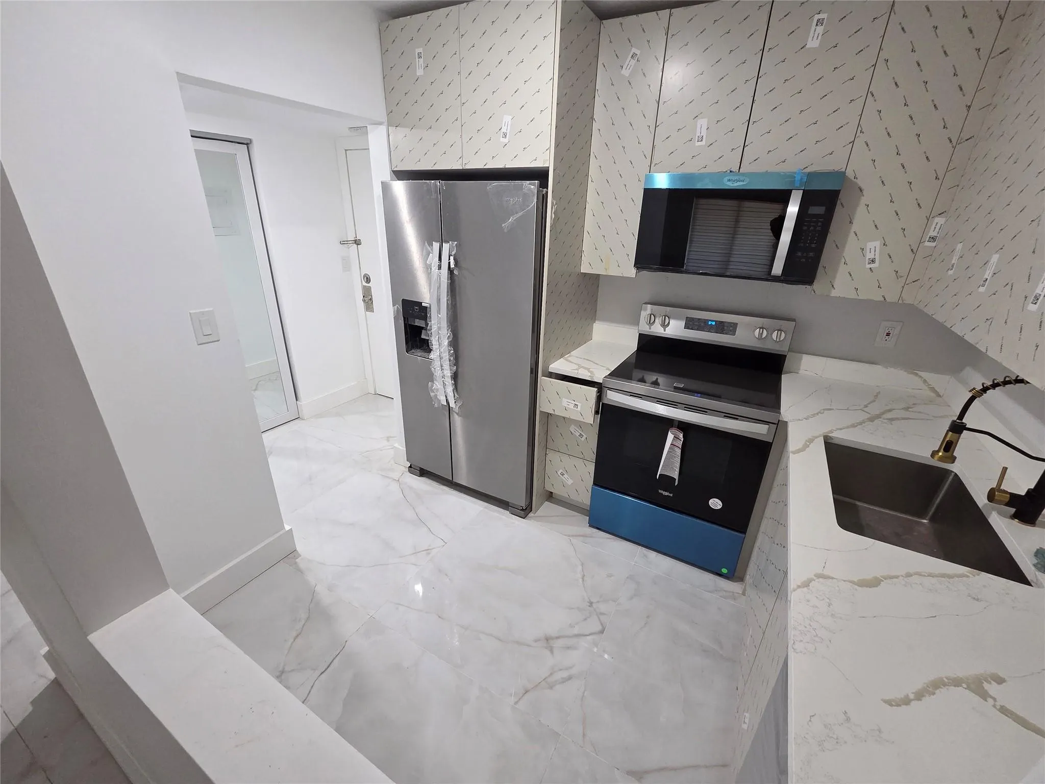 251 S Cypress Rd, #101