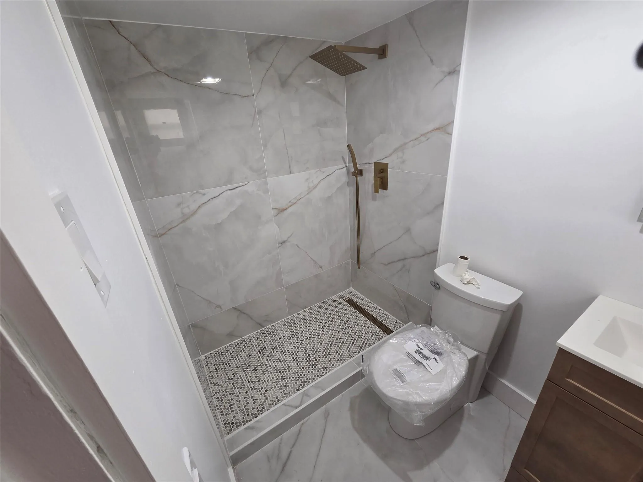 251 S Cypress Rd, #101