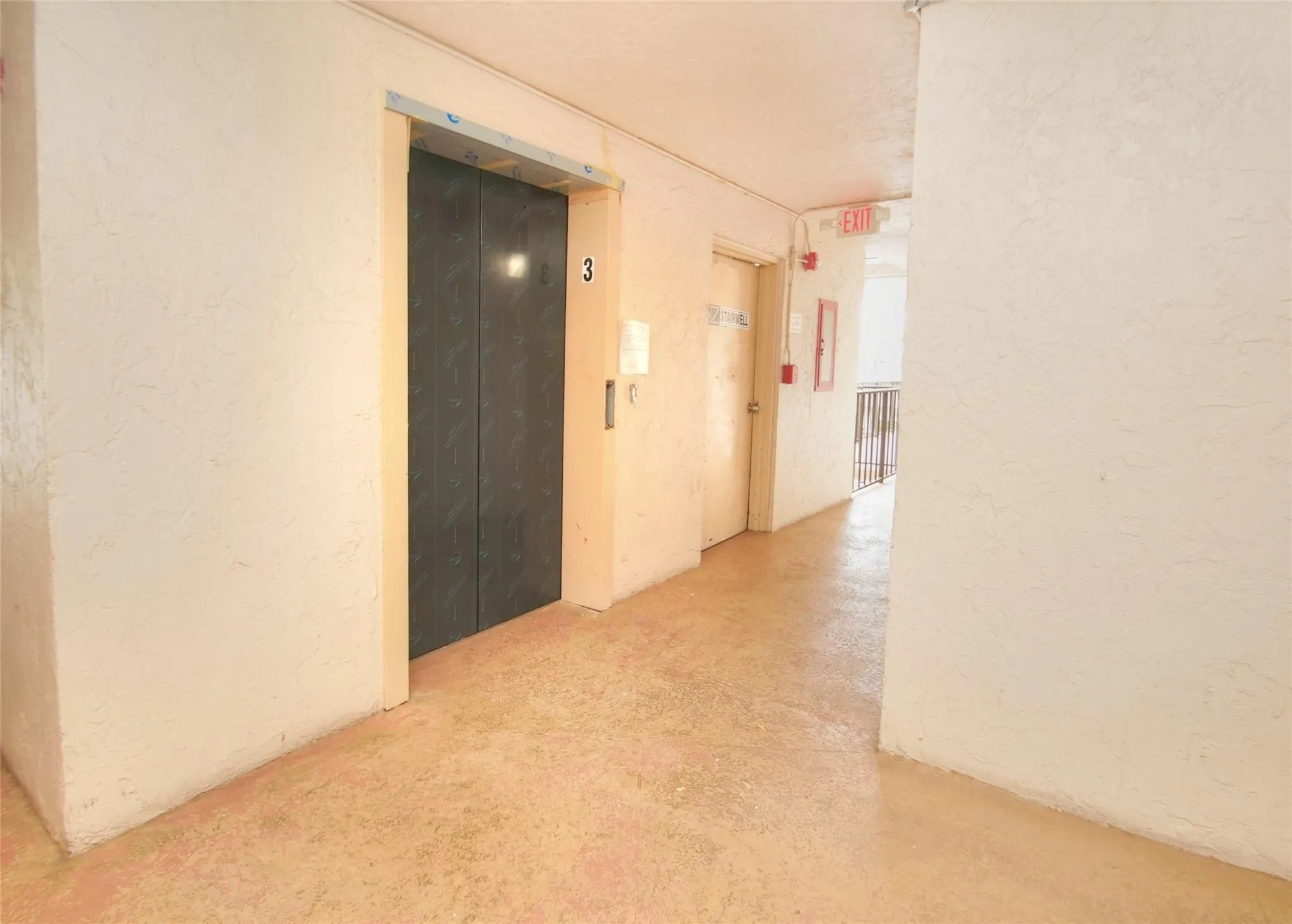 2571 Aragon Blvd, #317