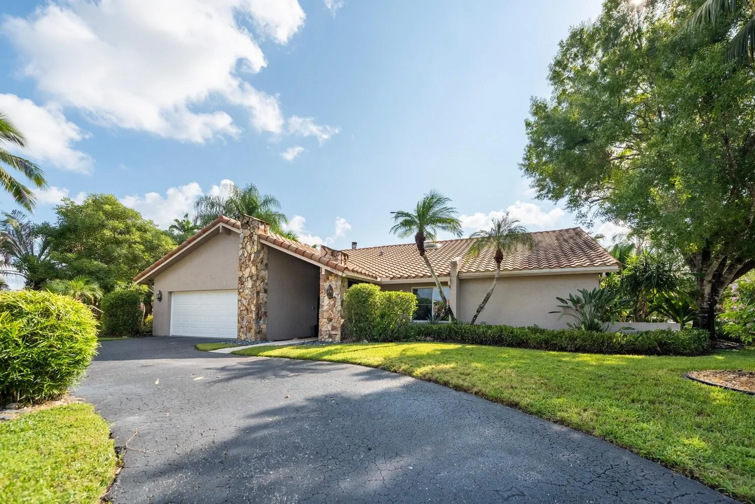 1400 NW 101st Ter