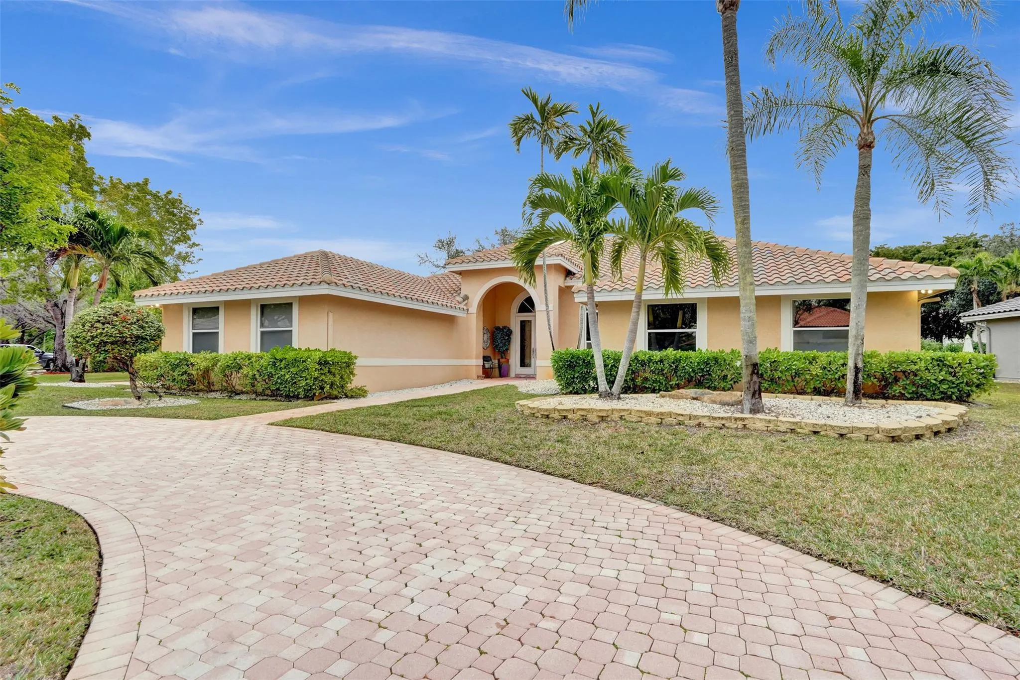 5920 NW 100th Way