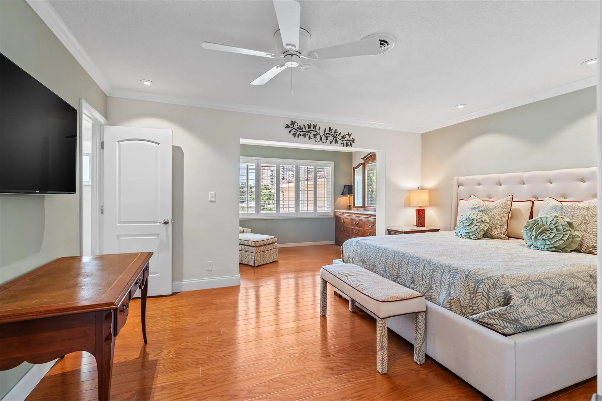 5400 N Ocean Blvd, #1