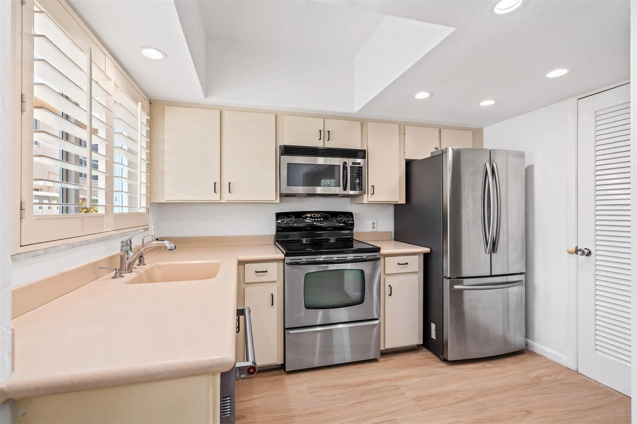 5400 N Ocean Blvd, #1