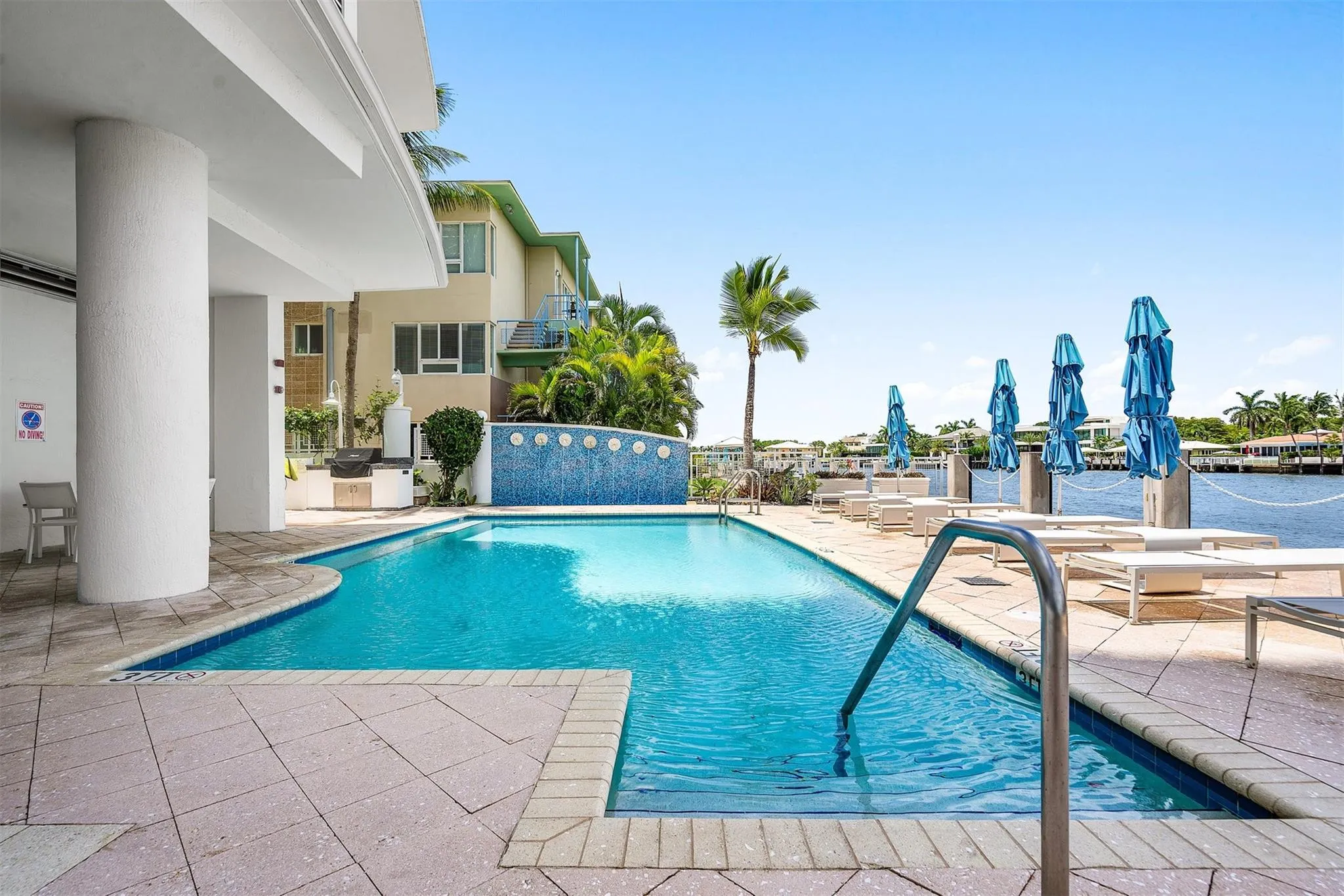715 Bayshore Dr, #1004