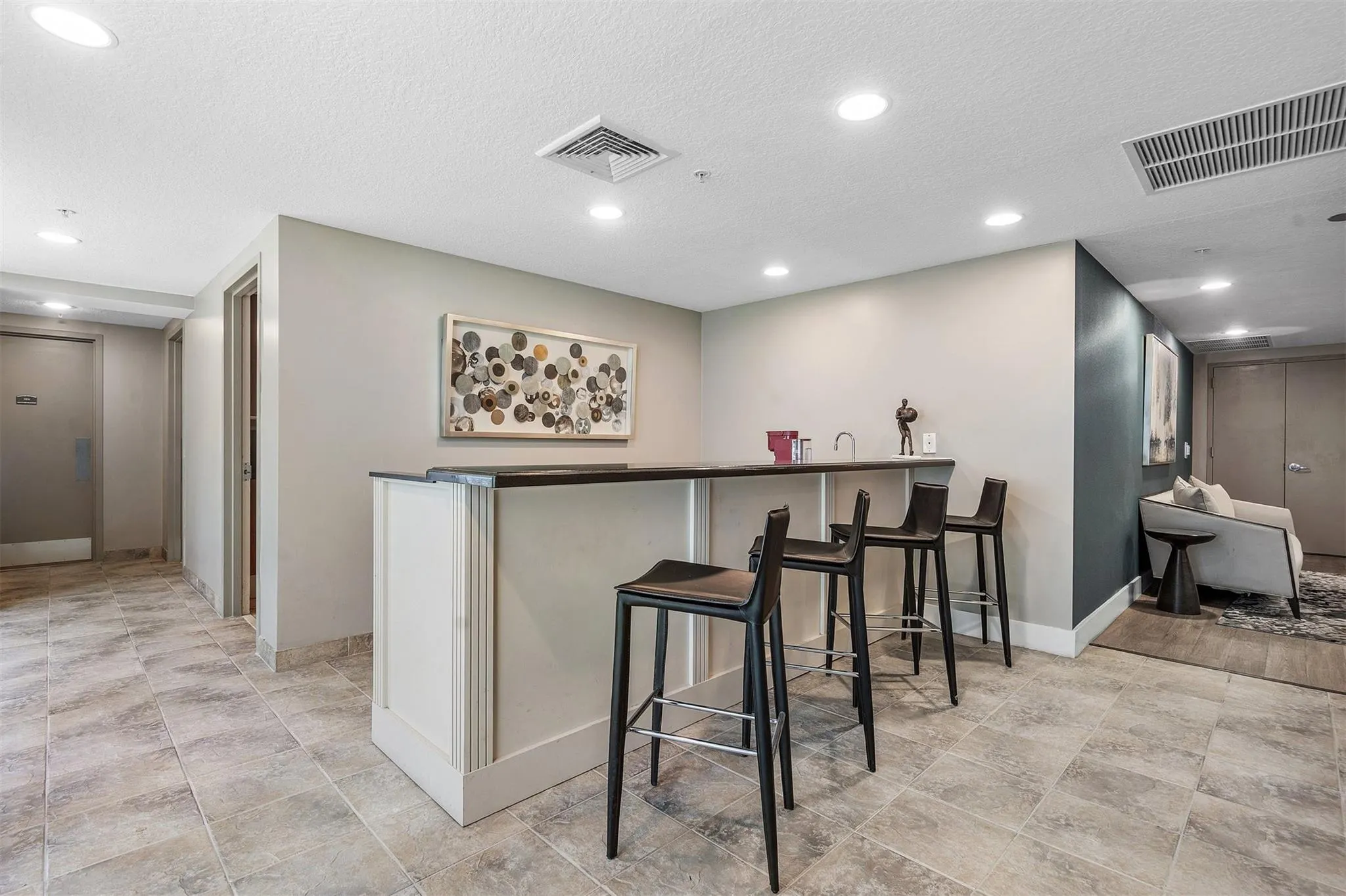 715 Bayshore Dr, #1004