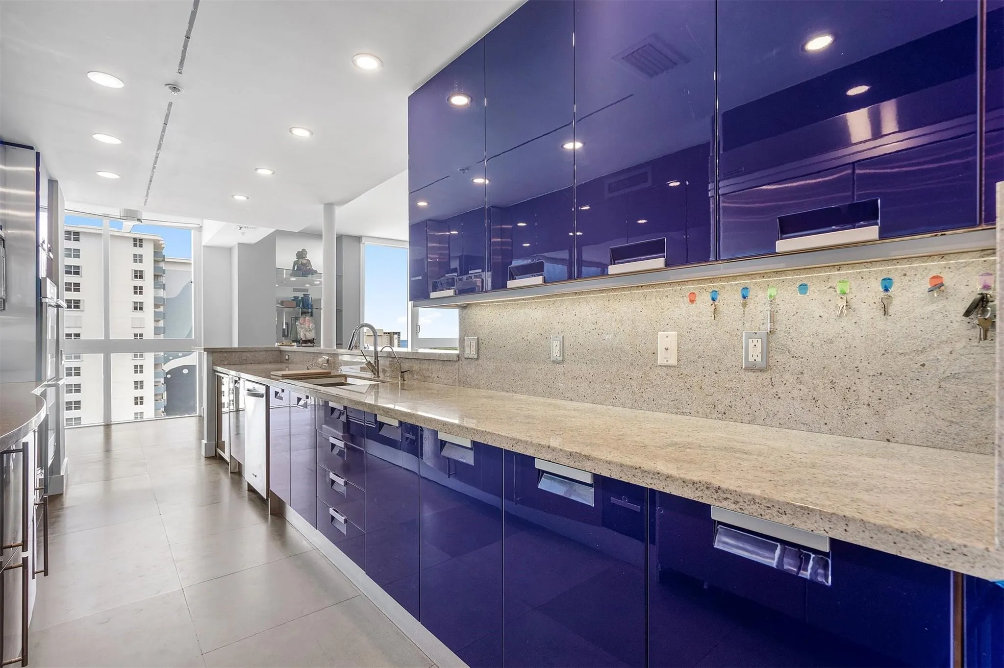 715 Bayshore Dr, #1004