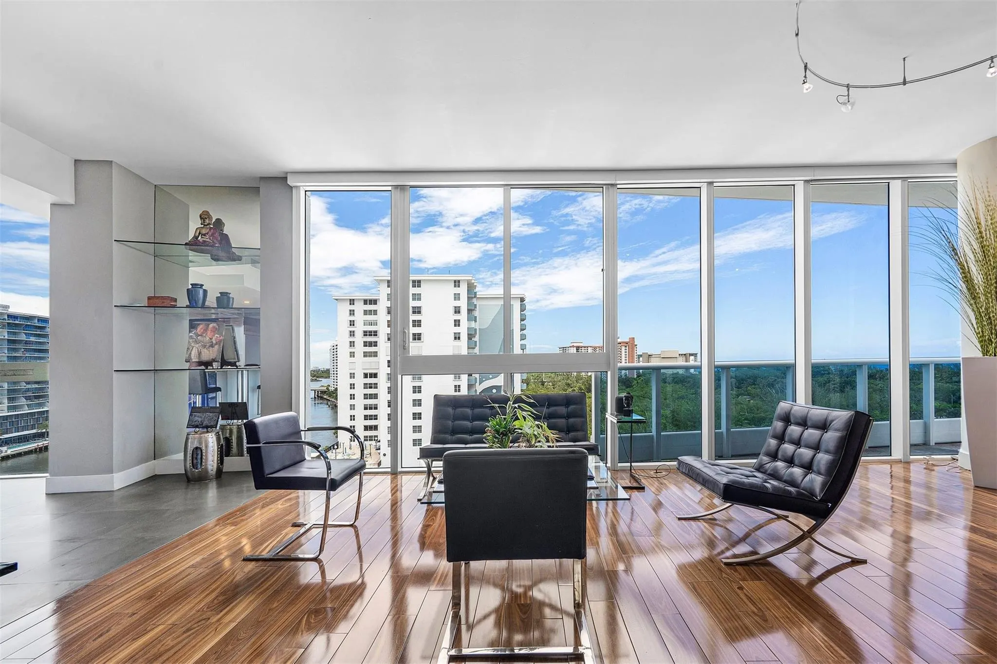 715 Bayshore Dr, #1004