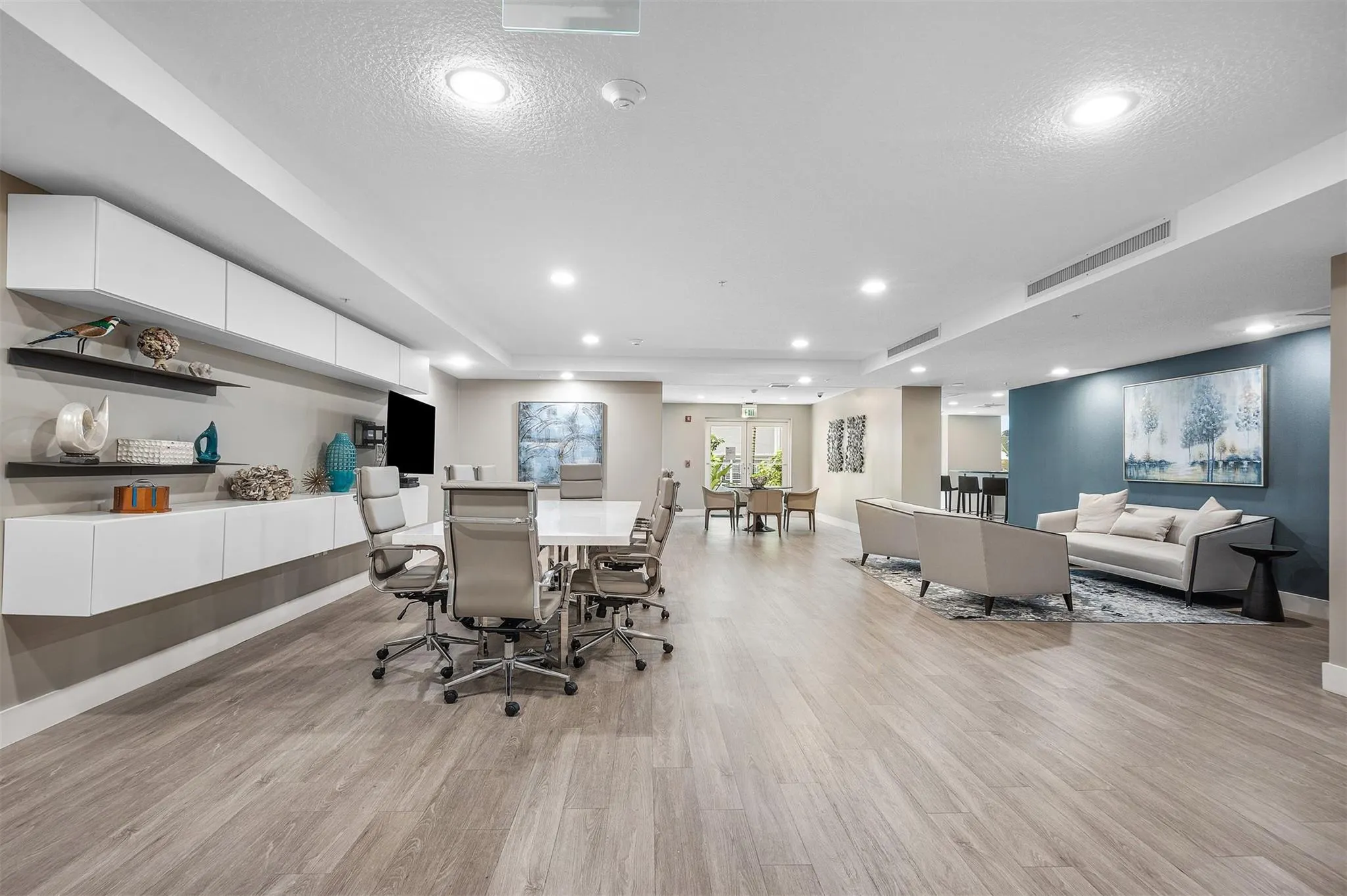 715 Bayshore Dr, #1004