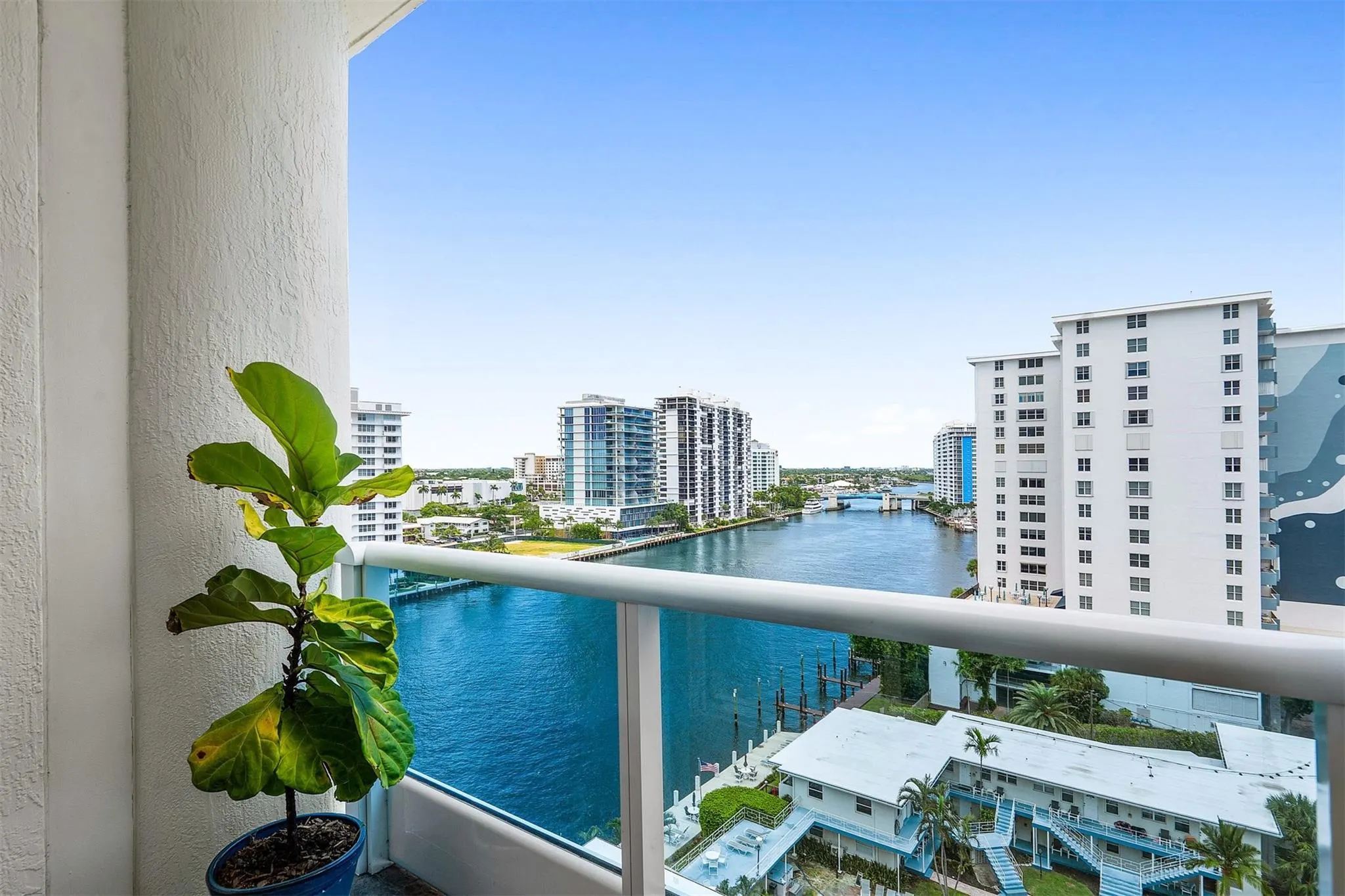715 Bayshore Dr, #1004