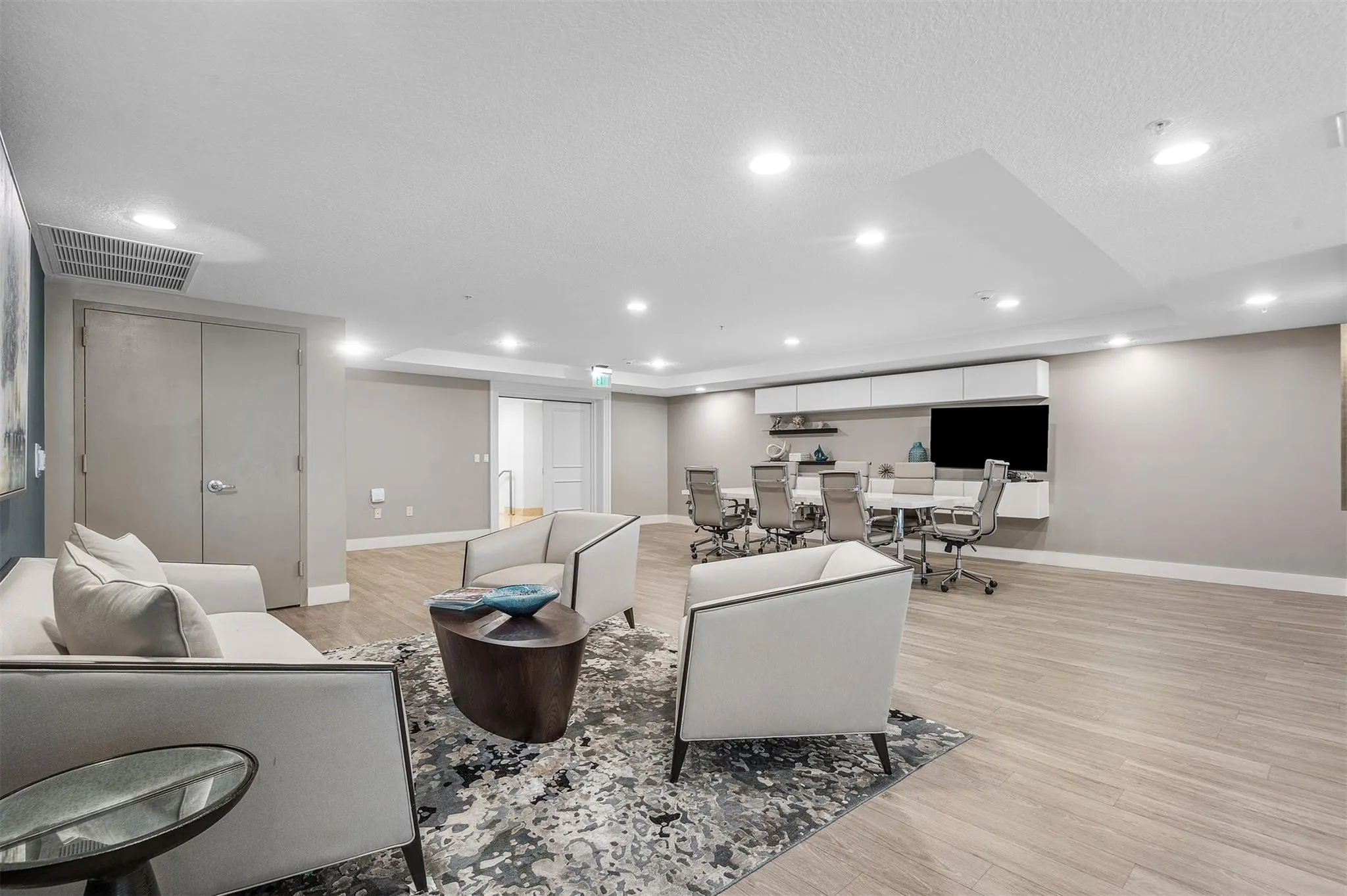 715 Bayshore Dr, #1004
