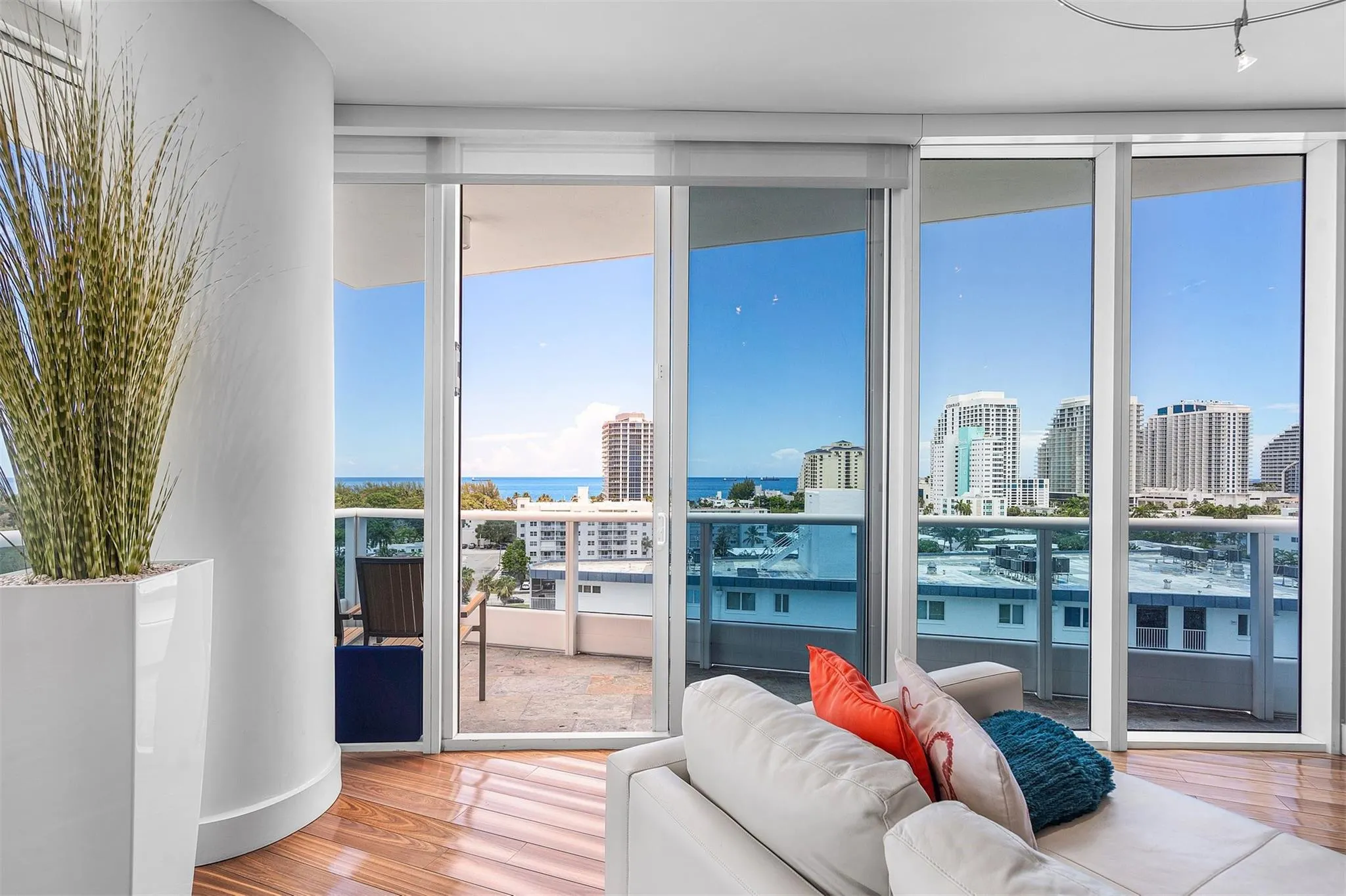 715 Bayshore Dr, #1004
