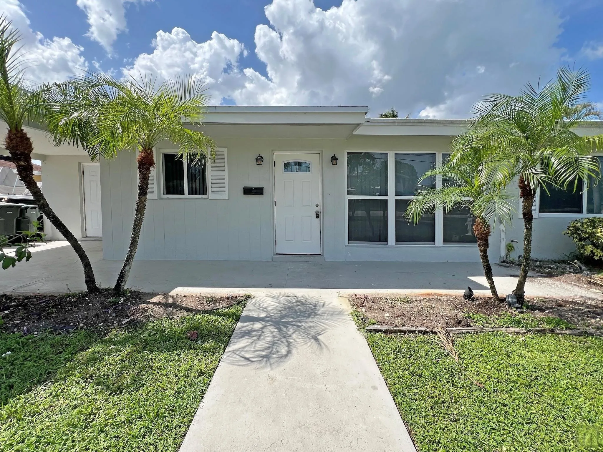 4331 NW 10th St